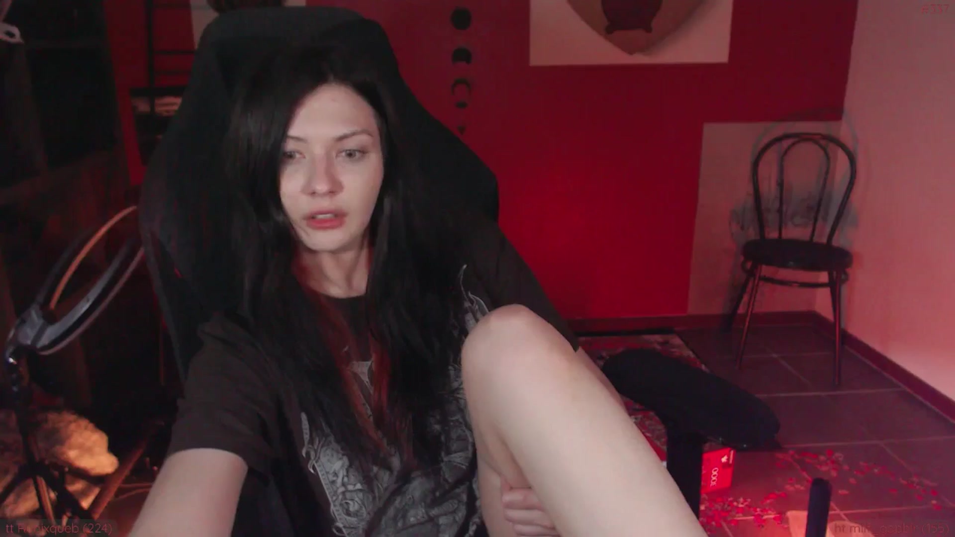 Gallery image thumbnail from theroom's myfreecams stream on, 11/22/2024, 06:09 image 9 of 20