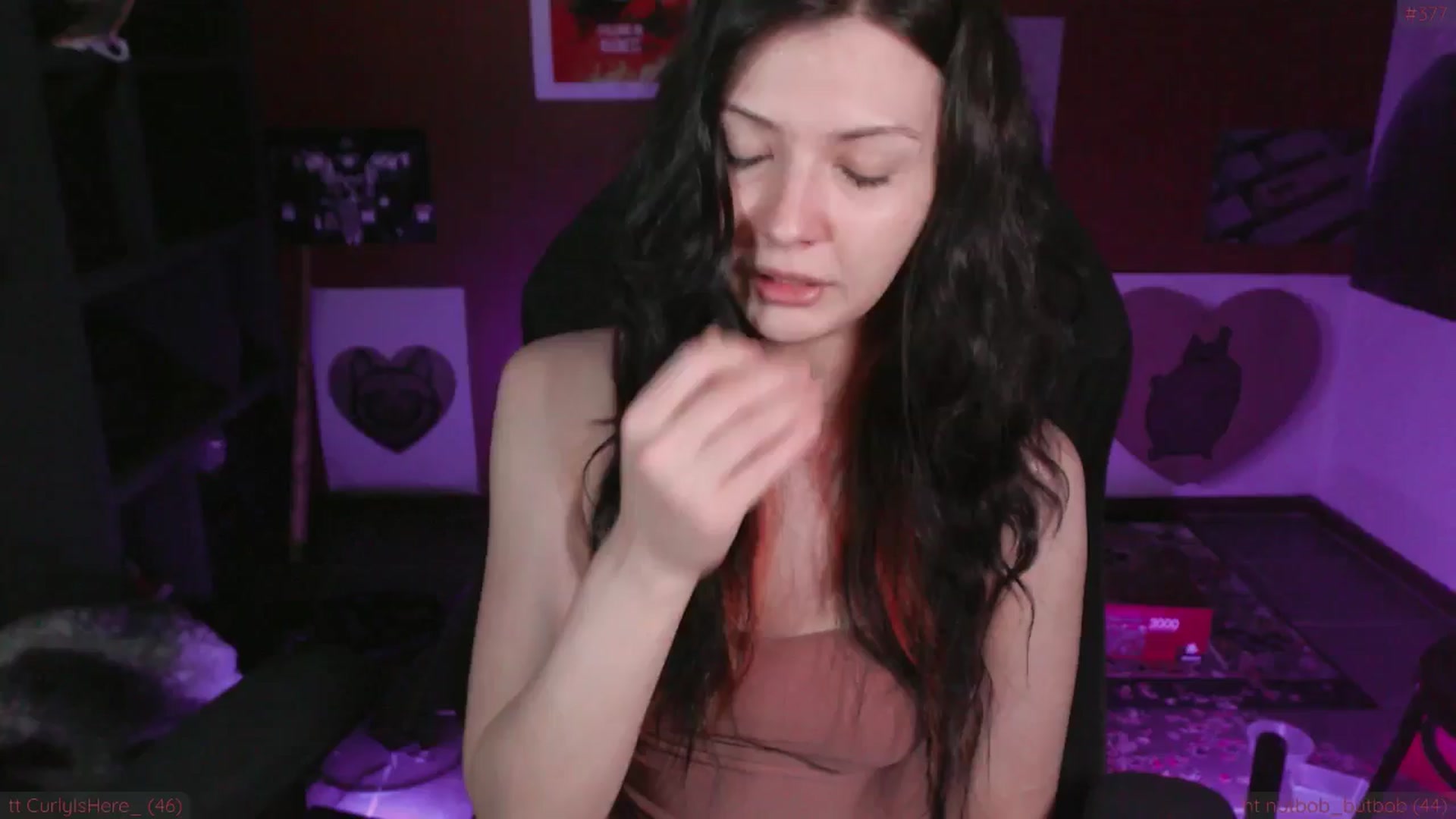 Gallery image thumbnail from theroom's myfreecams stream on, 11/24/2024, 02:33 image 18 of 20