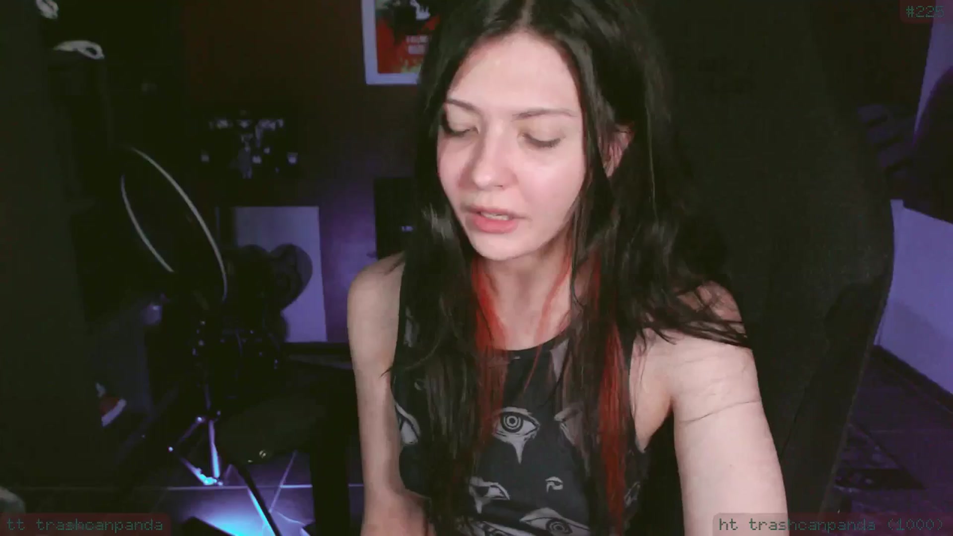 Gallery image thumbnail from theroom's myfreecams stream on, 11/29/2024, 06:02 image 17 of 20