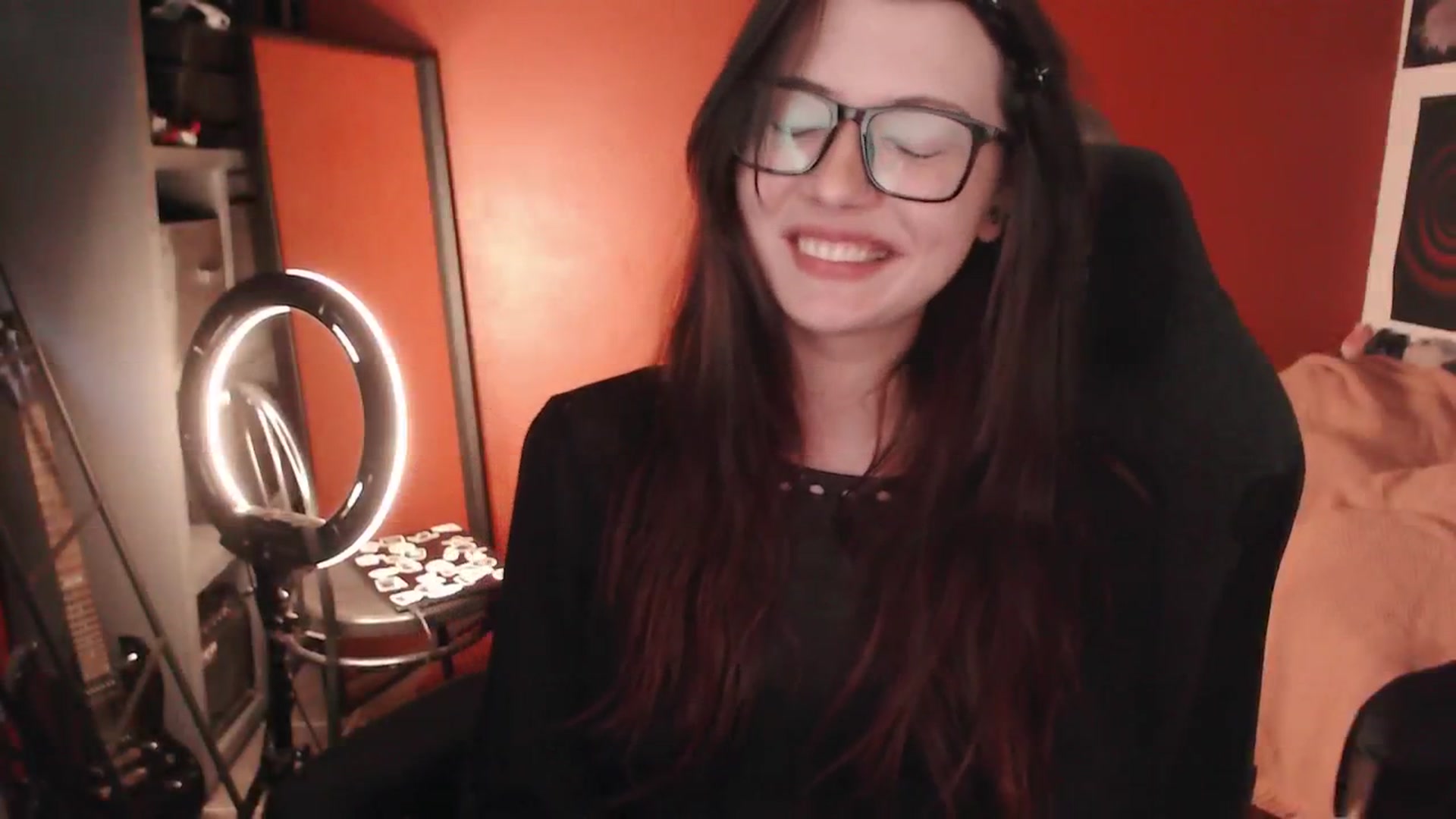 Gallery image thumbnail from theroom's myfreecams stream on, 05/22/2025, 06:27 image 5 of 20