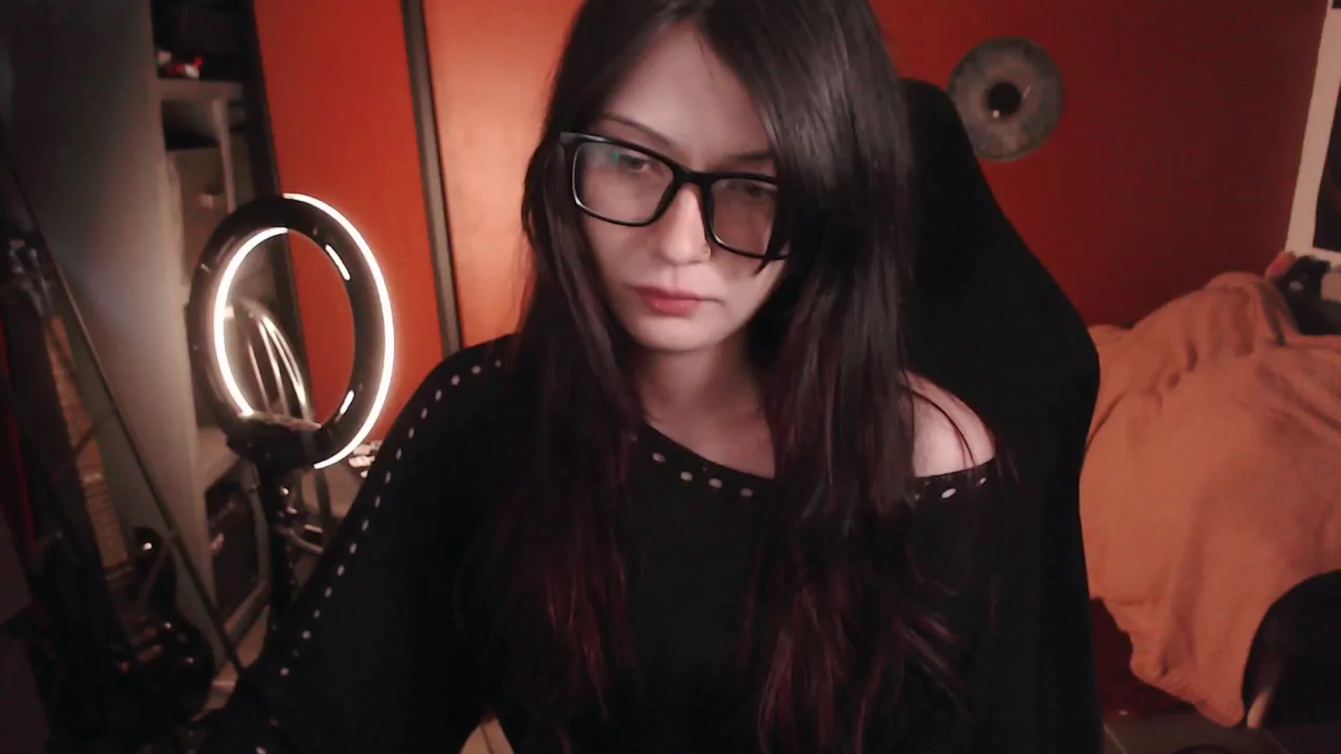Gallery image thumbnail from theroom's myfreecams stream on, 05/22/2025, 06:27 image 1 of 20