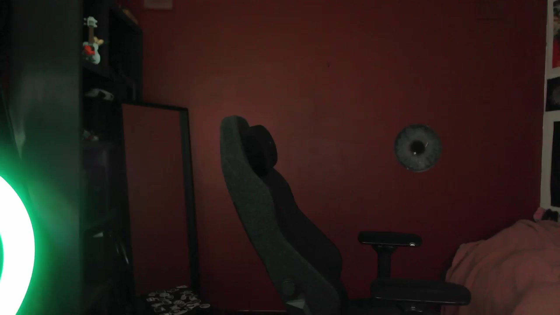 Gallery image thumbnail from theroom's myfreecams stream on, 05/22/2025, 06:27 image 18 of 20