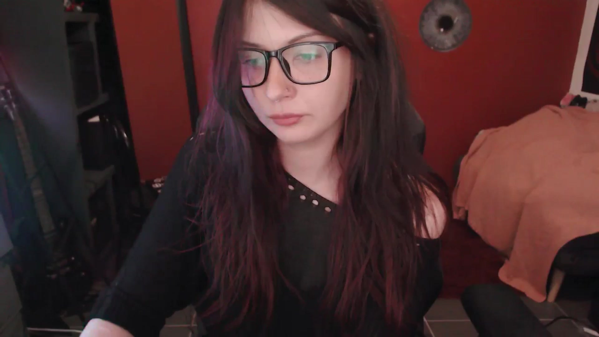 Gallery image thumbnail from theroom's myfreecams stream on, 05/22/2025, 06:27 image 8 of 20