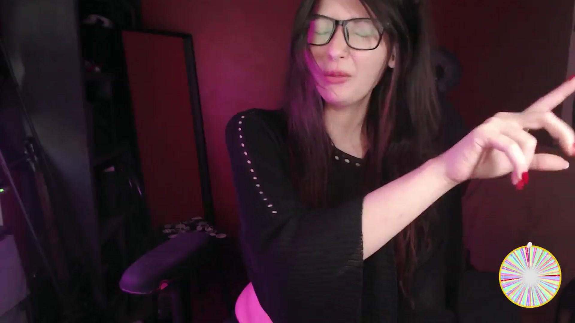 Gallery image thumbnail from theroom's myfreecams stream on, 05/22/2025, 06:27 image 15 of 20