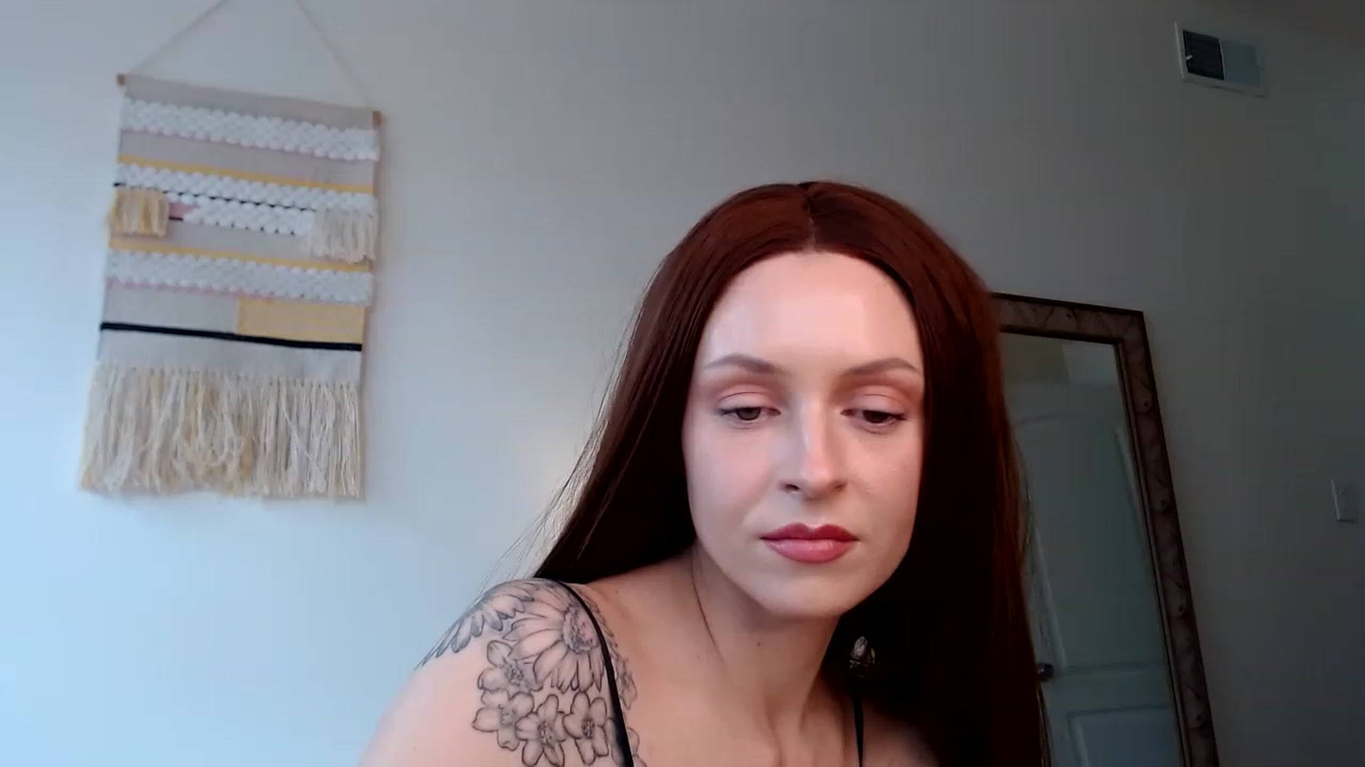 Gallery image thumbnail from therosethorne's myfreecams stream on, 01/18/2023, 20:07 image 8 of 20