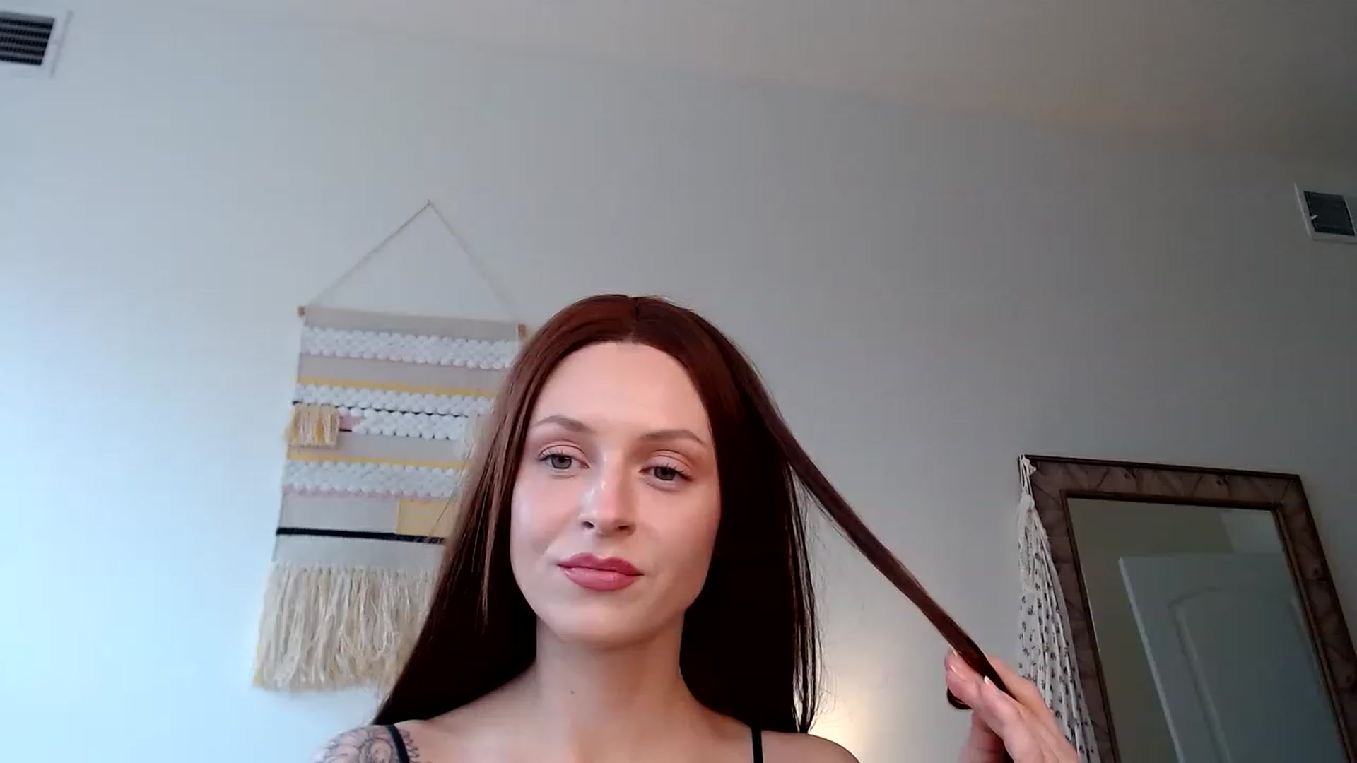 Gallery image thumbnail from therosethorne's myfreecams stream on, 01/18/2023, 20:07 image 3 of 20