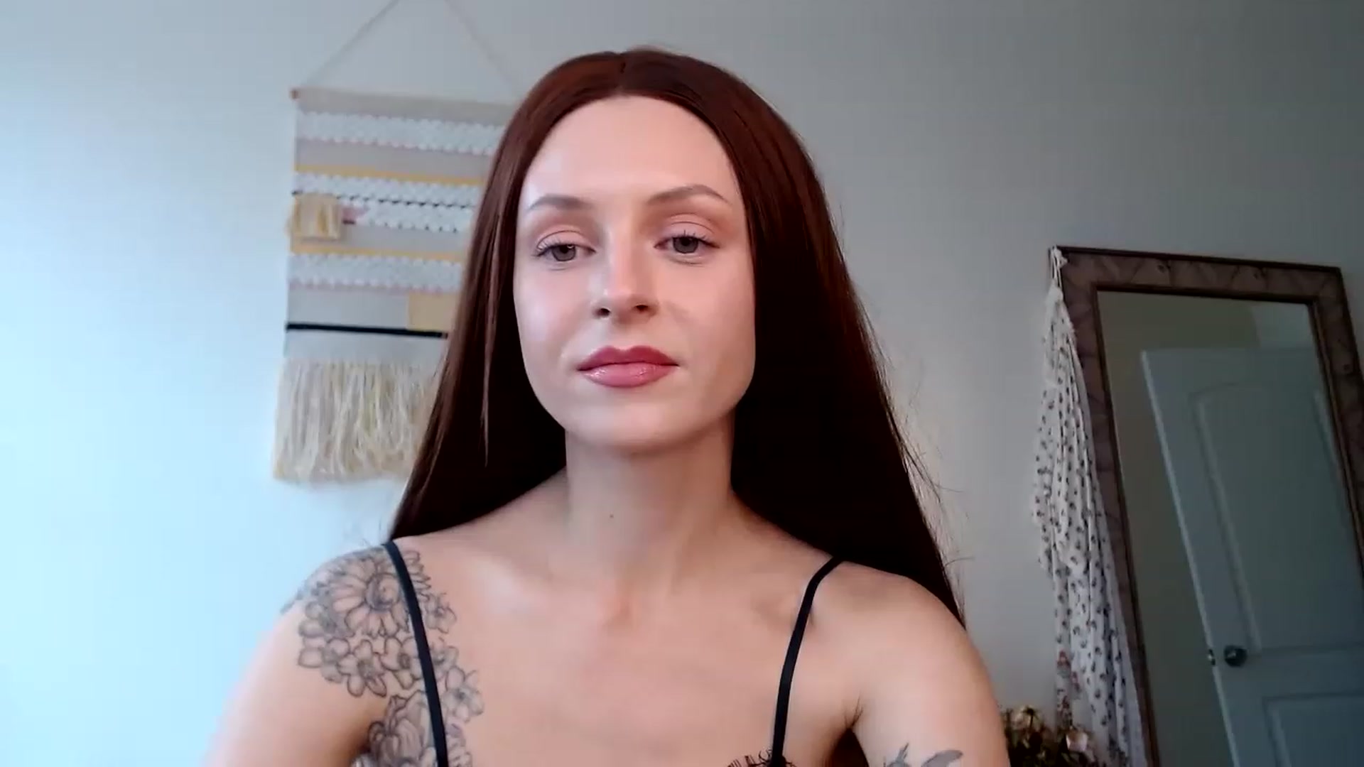 Gallery image thumbnail from therosethorne's myfreecams stream on, 01/18/2023, 20:07 image 6 of 20