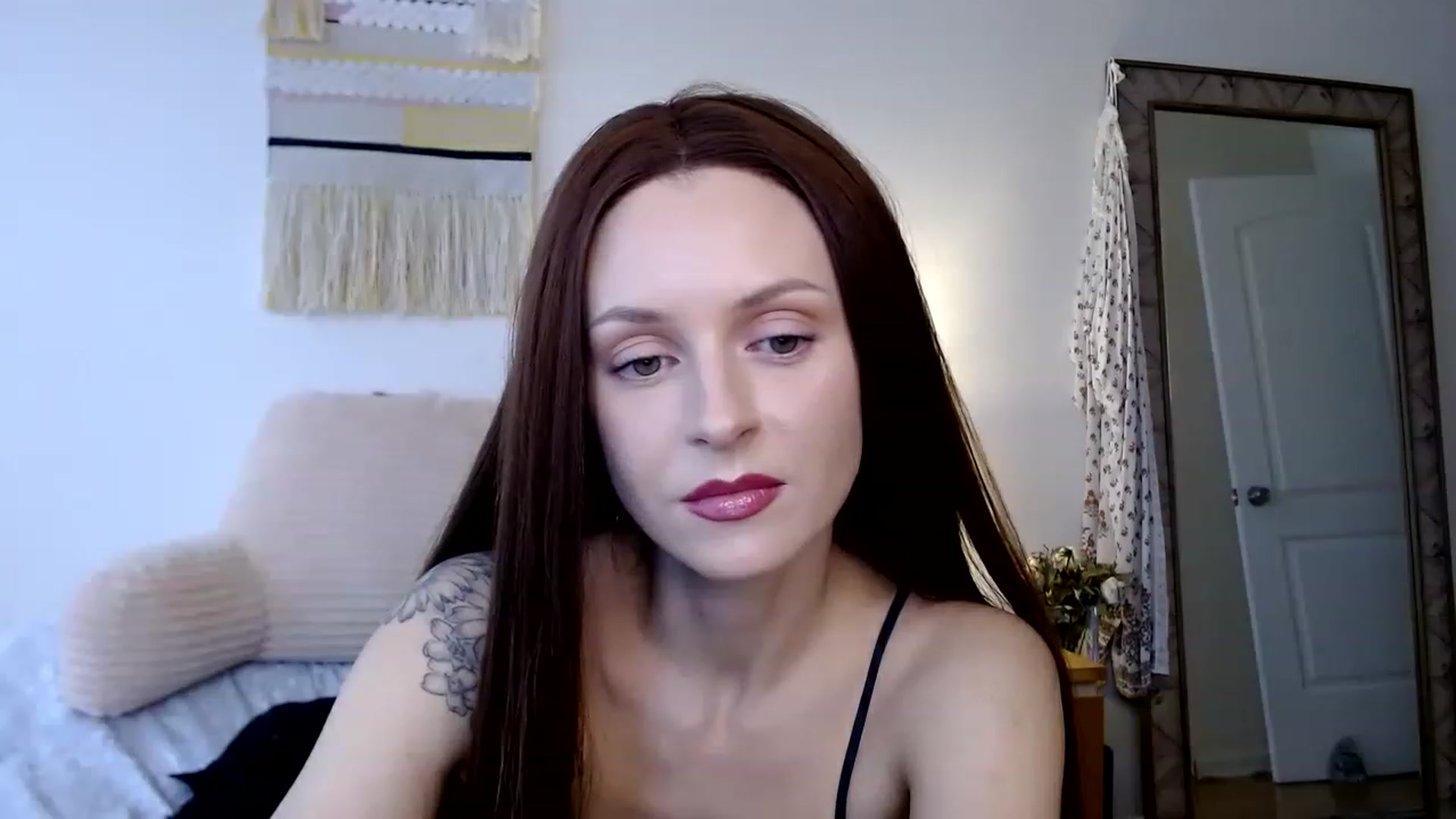 Gallery image thumbnail from therosethorne's myfreecams stream on, 01/20/2023, 20:52 image 2 of 20
