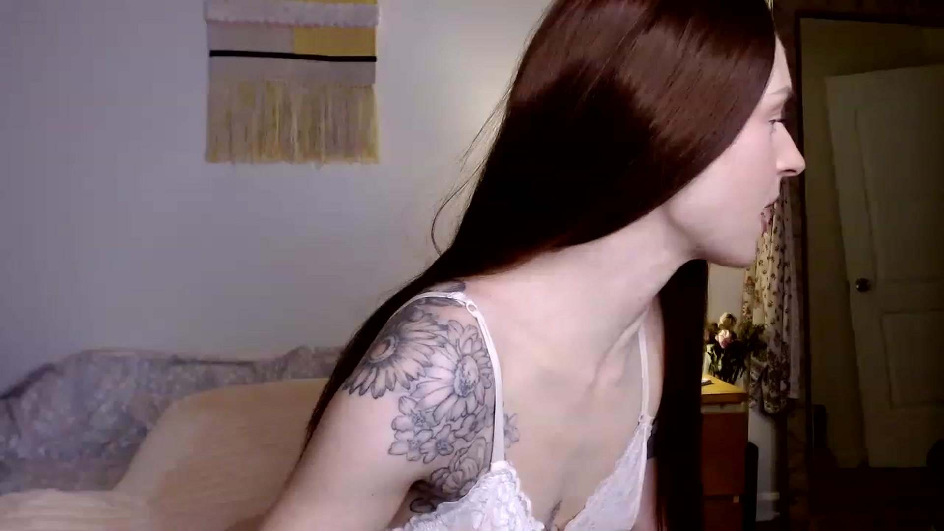 Gallery image thumbnail from therosethorne's myfreecams stream on, 01/26/2023, 24:25 image 9 of 20