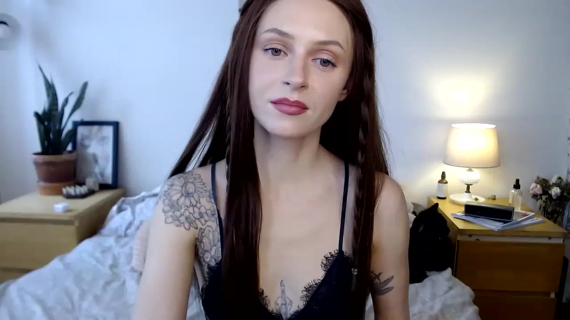 Gallery image thumbnail from therosethorne's myfreecams stream on, 02/07/2023, 17:50 image 2 of 20