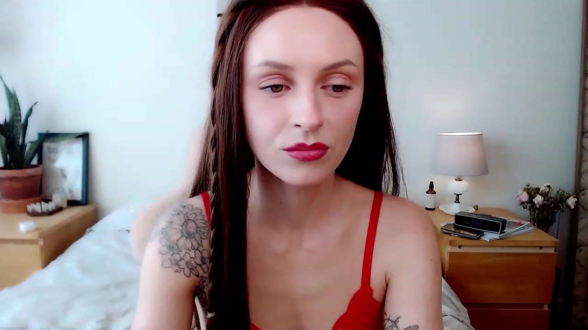 Gallery image thumbnail from therosethorne's myfreecams stream on, 02/17/2023, 20:56 image 7 of 20