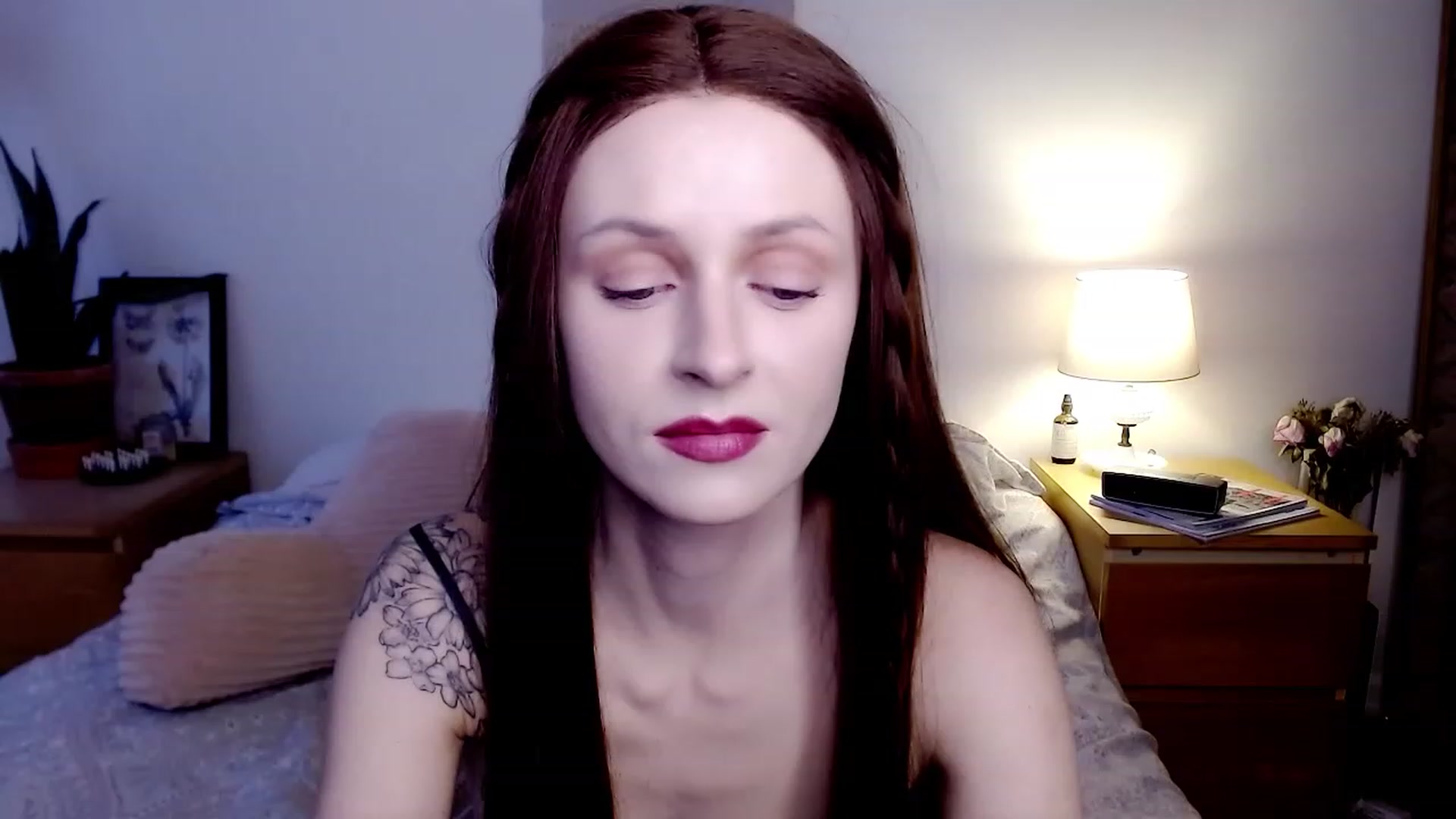 Gallery image thumbnail from therosethorne's myfreecams stream on, 02/20/2023, 24:03 image 10 of 20