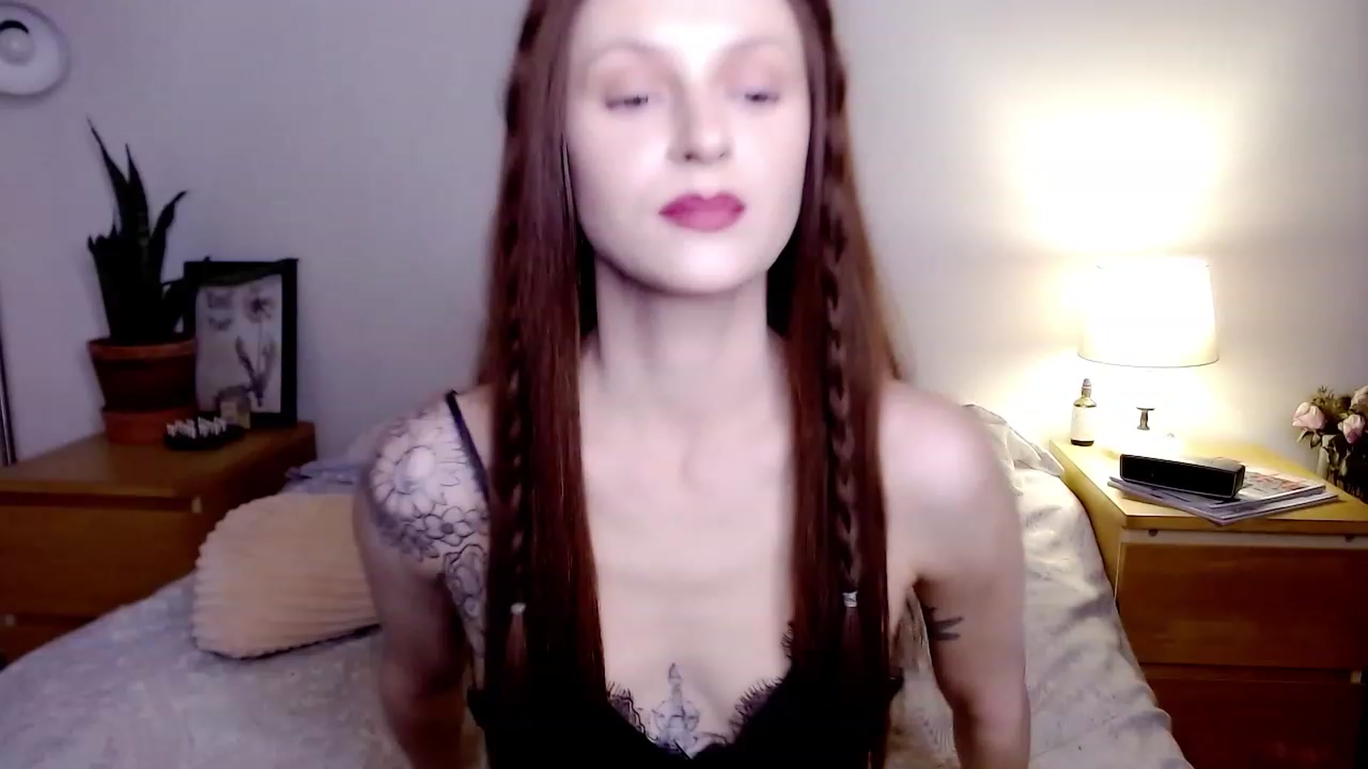 Gallery image thumbnail from therosethorne's myfreecams stream on, 02/20/2023, 24:03 image 15 of 20