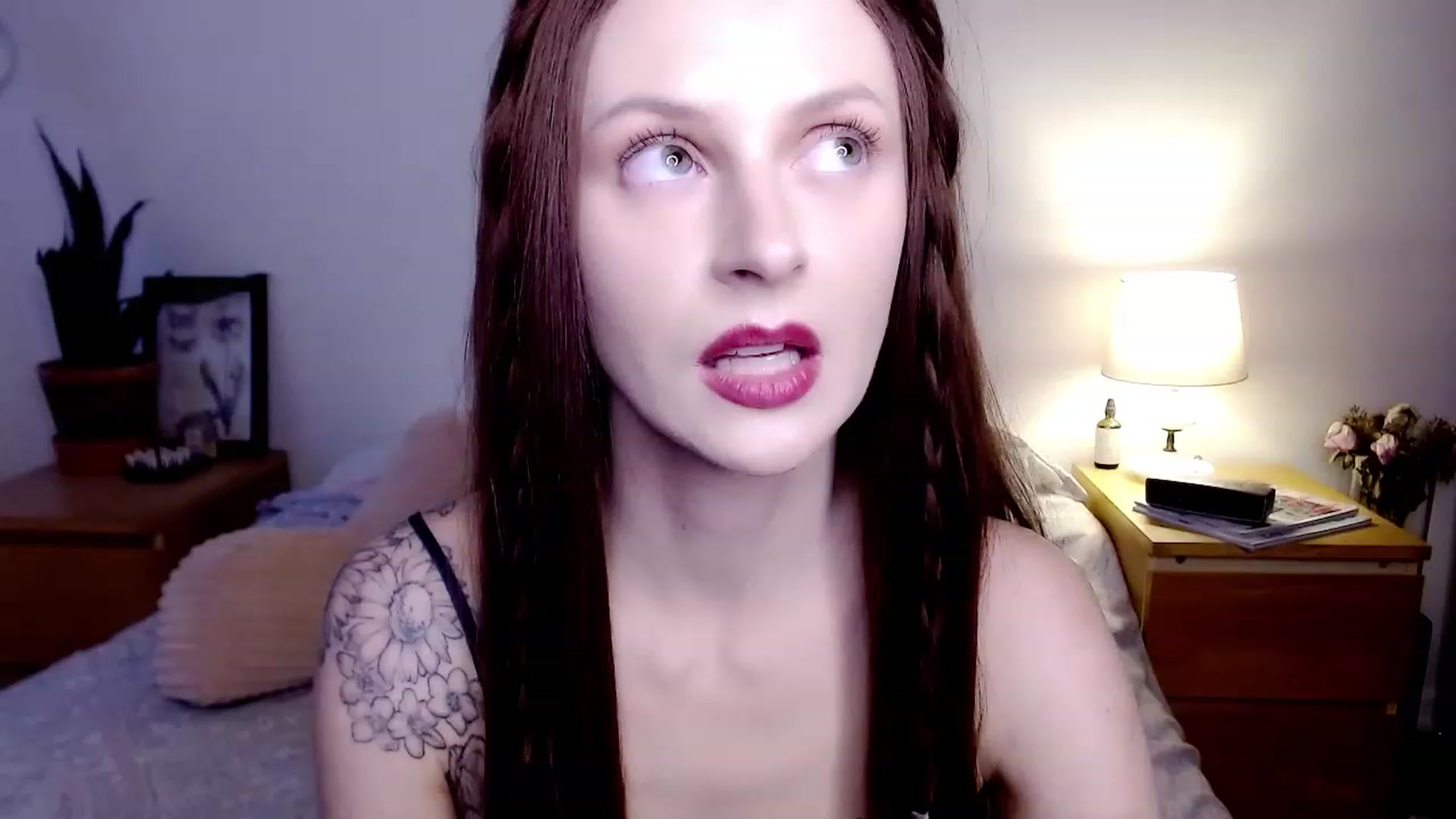 Gallery image thumbnail from therosethorne's myfreecams stream on, 02/20/2023, 24:03 image 12 of 20