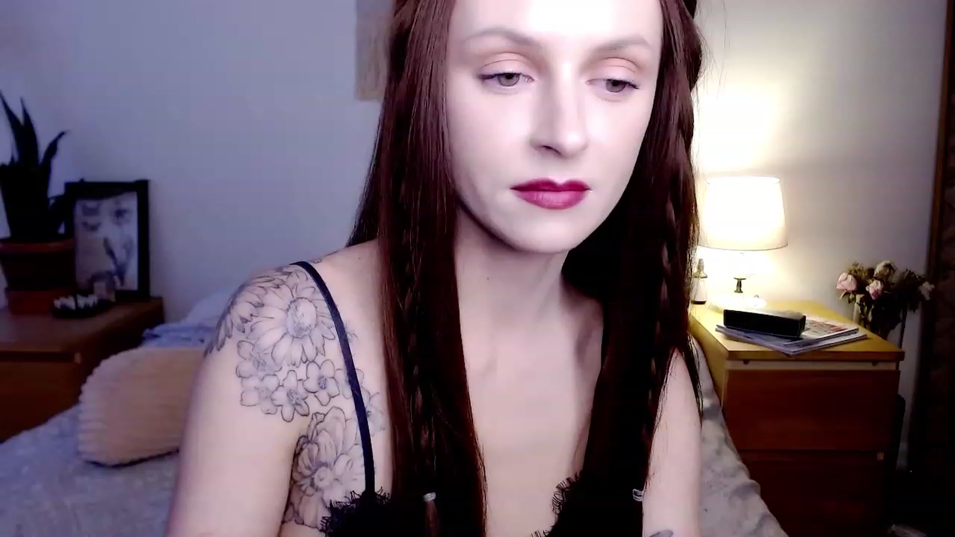 Gallery image thumbnail from therosethorne's myfreecams stream on, 02/20/2023, 24:03 image 11 of 20