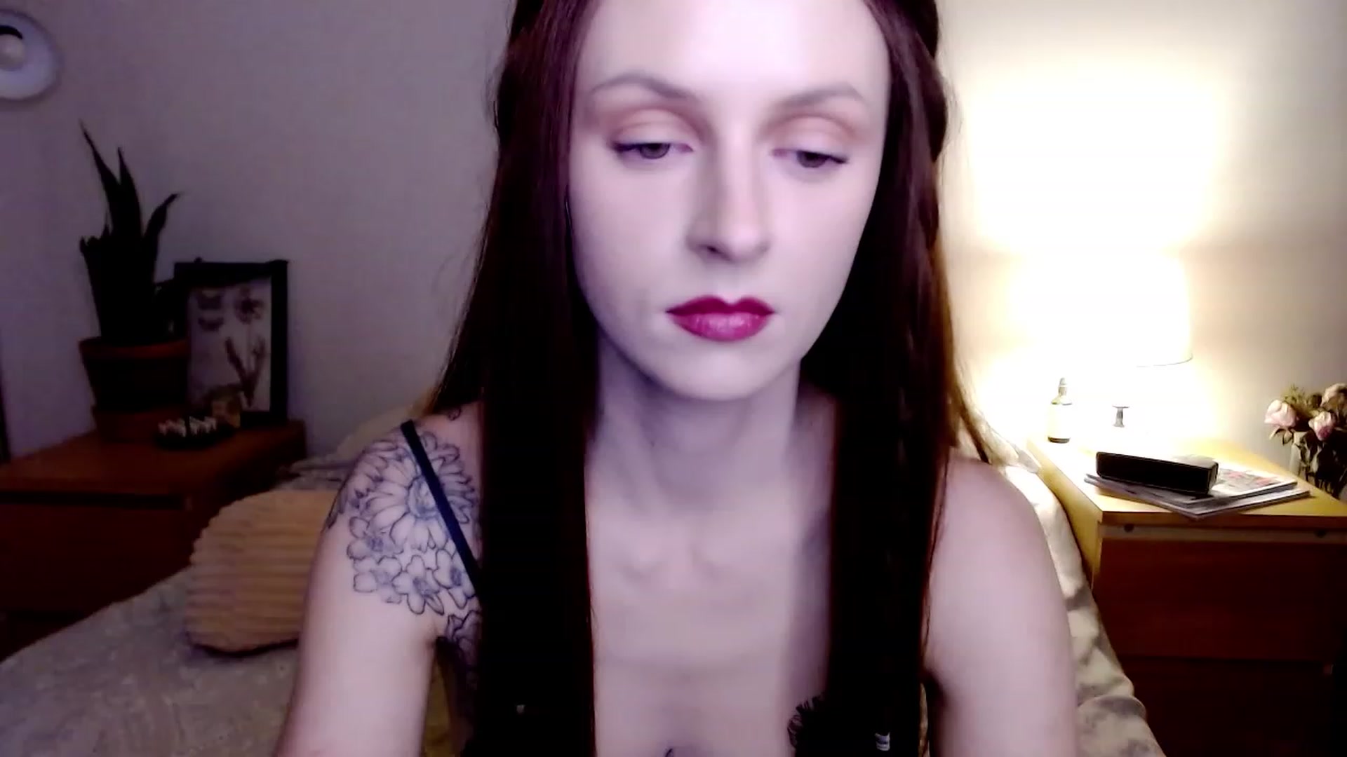 Gallery image thumbnail from therosethorne's myfreecams stream on, 02/20/2023, 24:30 image 9 of 20