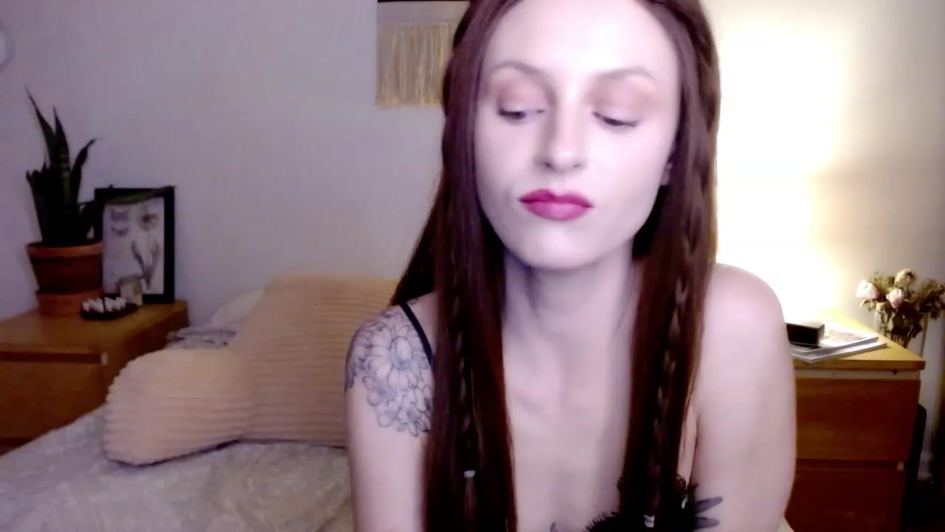 Gallery image thumbnail from therosethorne's myfreecams stream on, 02/20/2023, 24:30 image 13 of 20