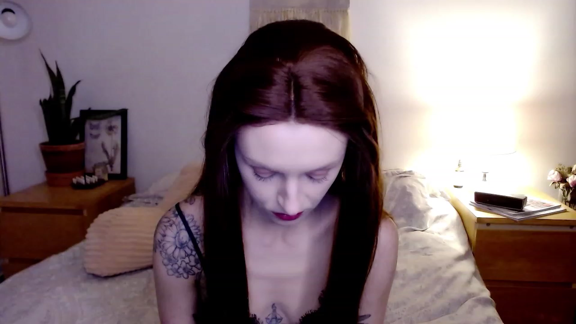 Gallery image thumbnail from therosethorne's myfreecams stream on, 02/20/2023, 24:30 image 2 of 20