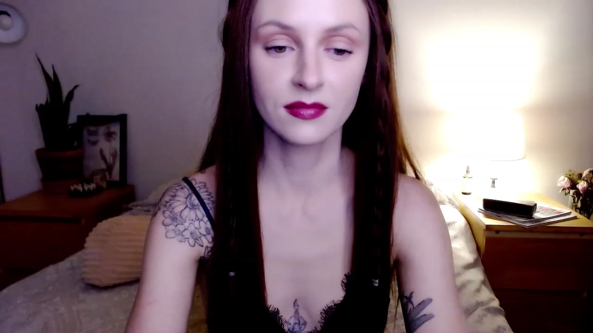 Gallery image thumbnail from therosethorne's myfreecams stream on, 02/20/2023, 24:30 image 10 of 20