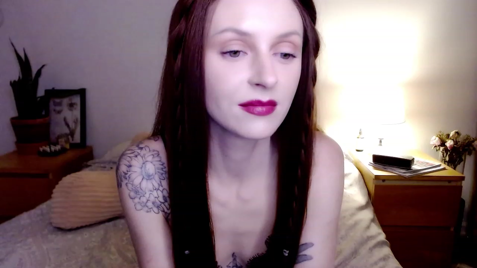 Gallery image thumbnail from therosethorne's myfreecams stream on, 02/20/2023, 24:30 image 20 of 20