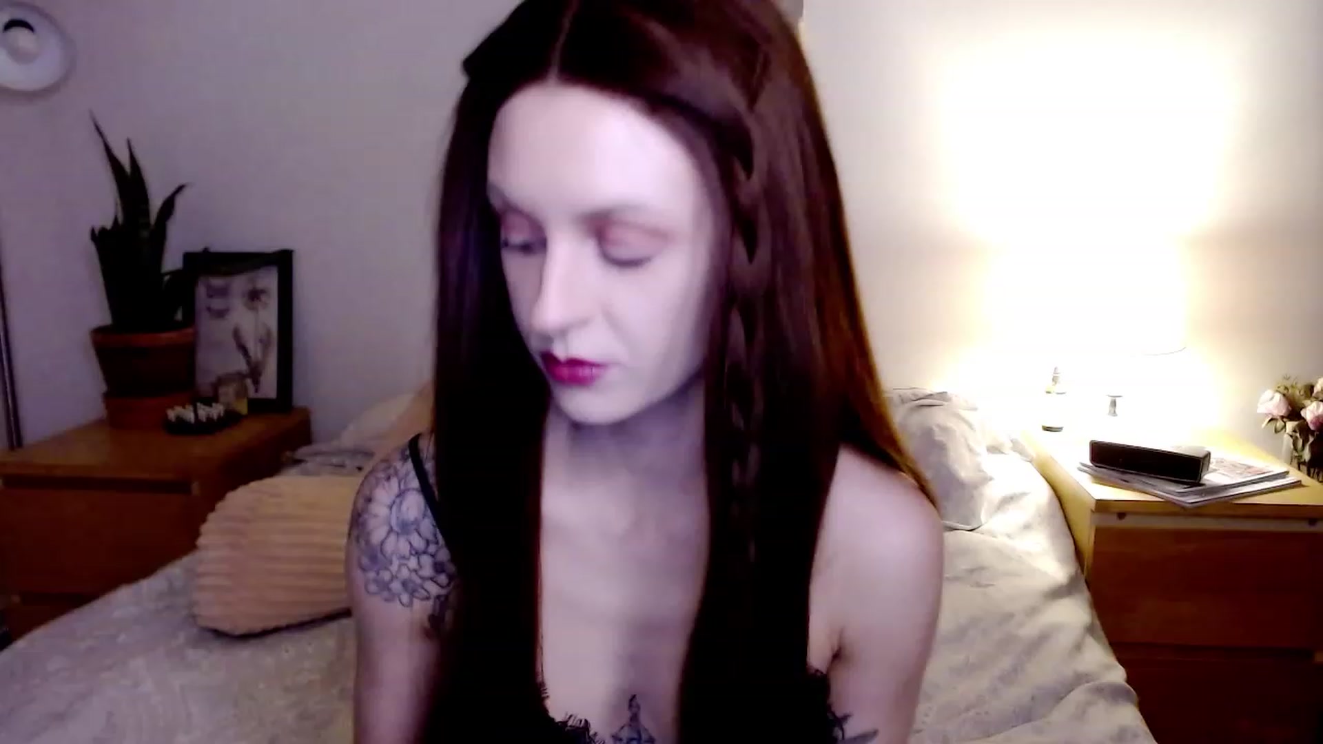 Gallery image thumbnail from therosethorne's myfreecams stream on, 02/20/2023, 24:30 image 3 of 20