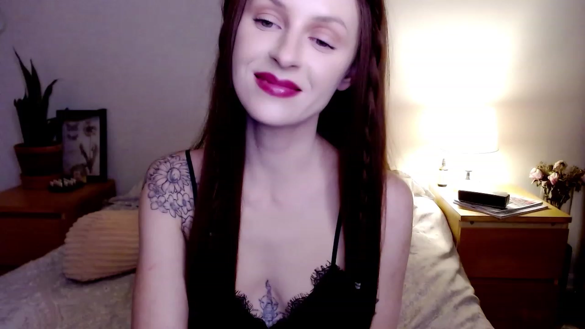 Gallery image thumbnail from therosethorne's myfreecams stream on, 02/20/2023, 24:30 image 18 of 20
