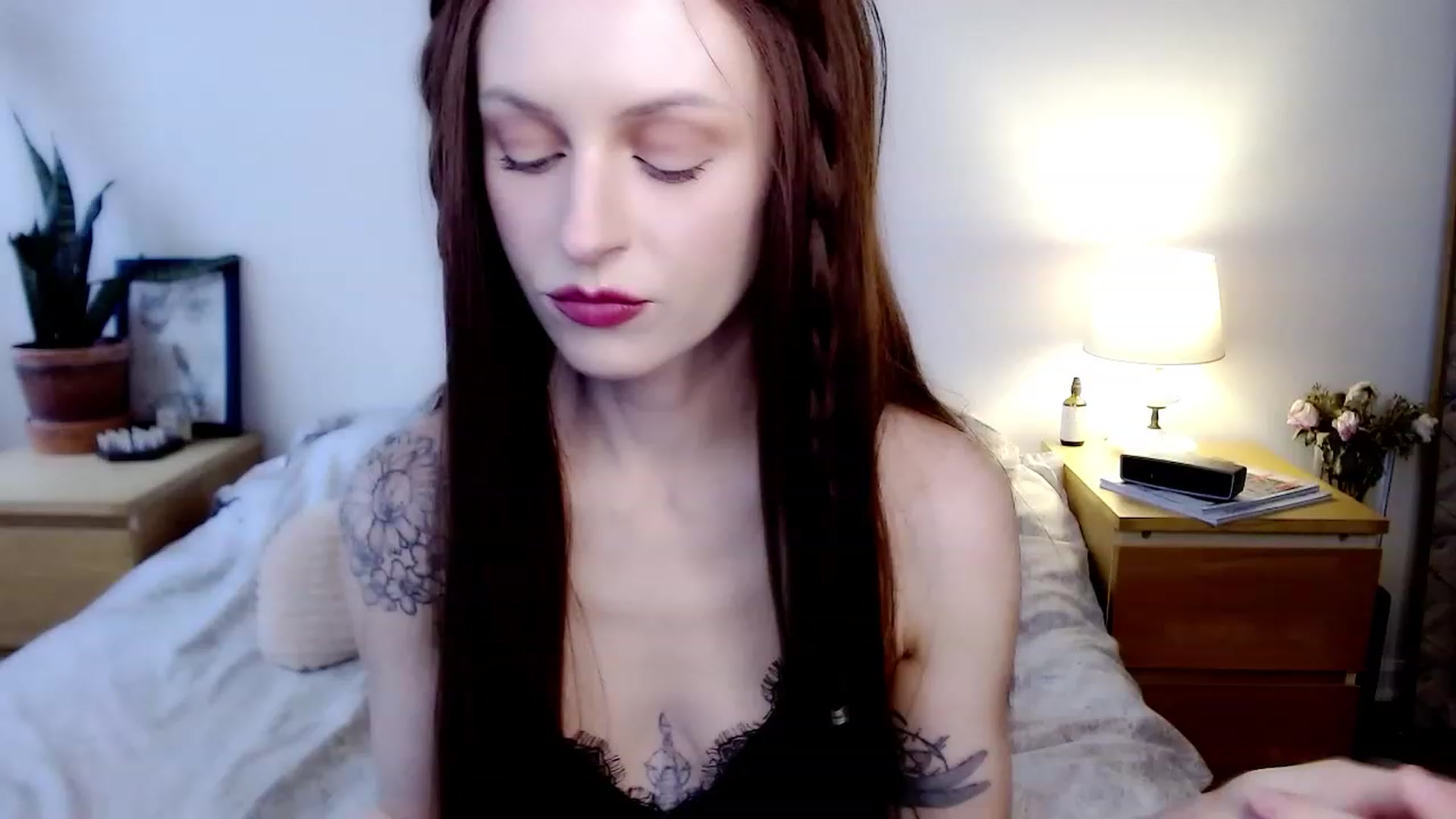Gallery image thumbnail from therosethorne's myfreecams stream on, 02/22/2023, 20:36 image 9 of 20