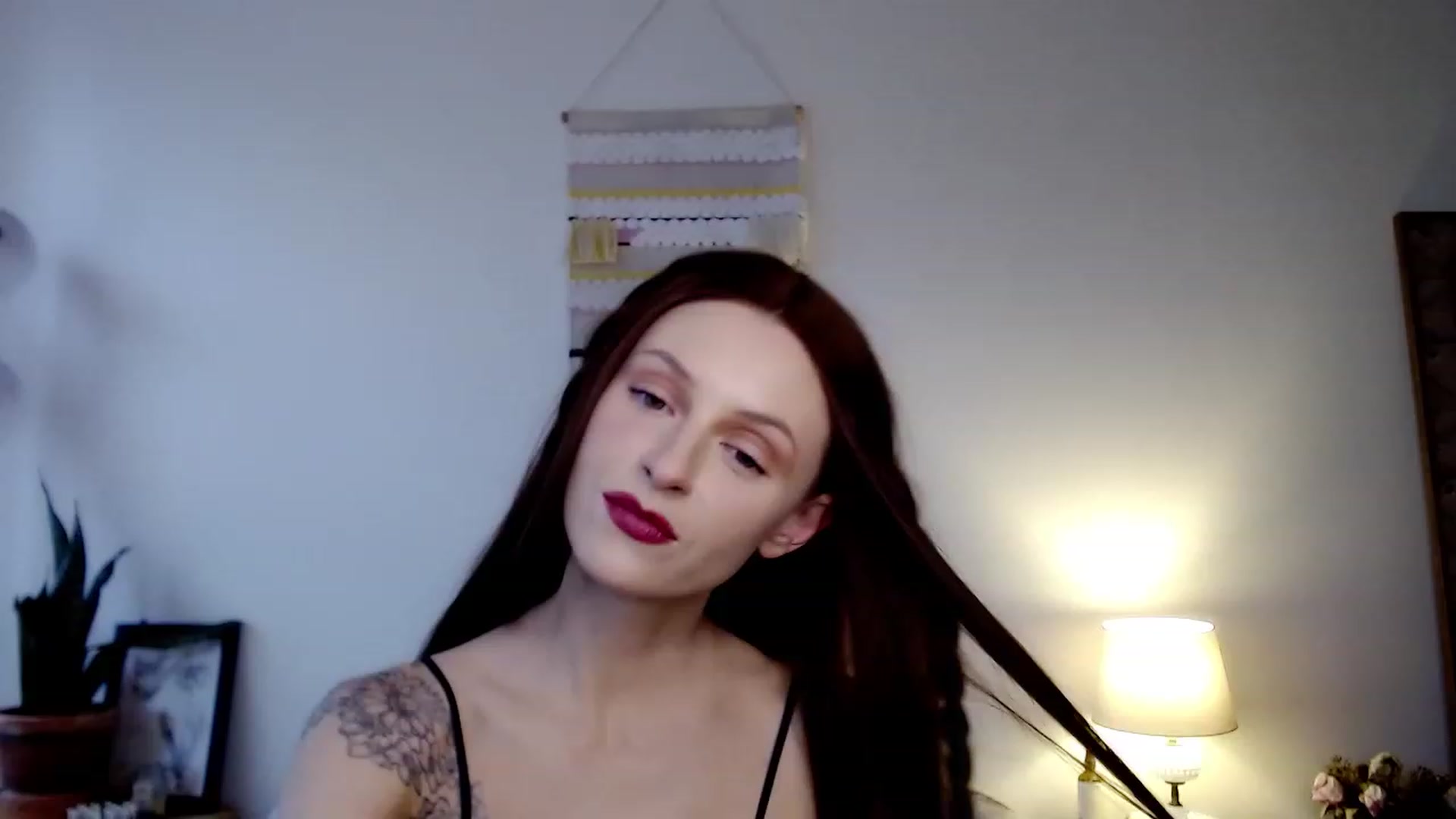Gallery image thumbnail from therosethorne's myfreecams stream on, 02/22/2023, 20:36 image 19 of 20