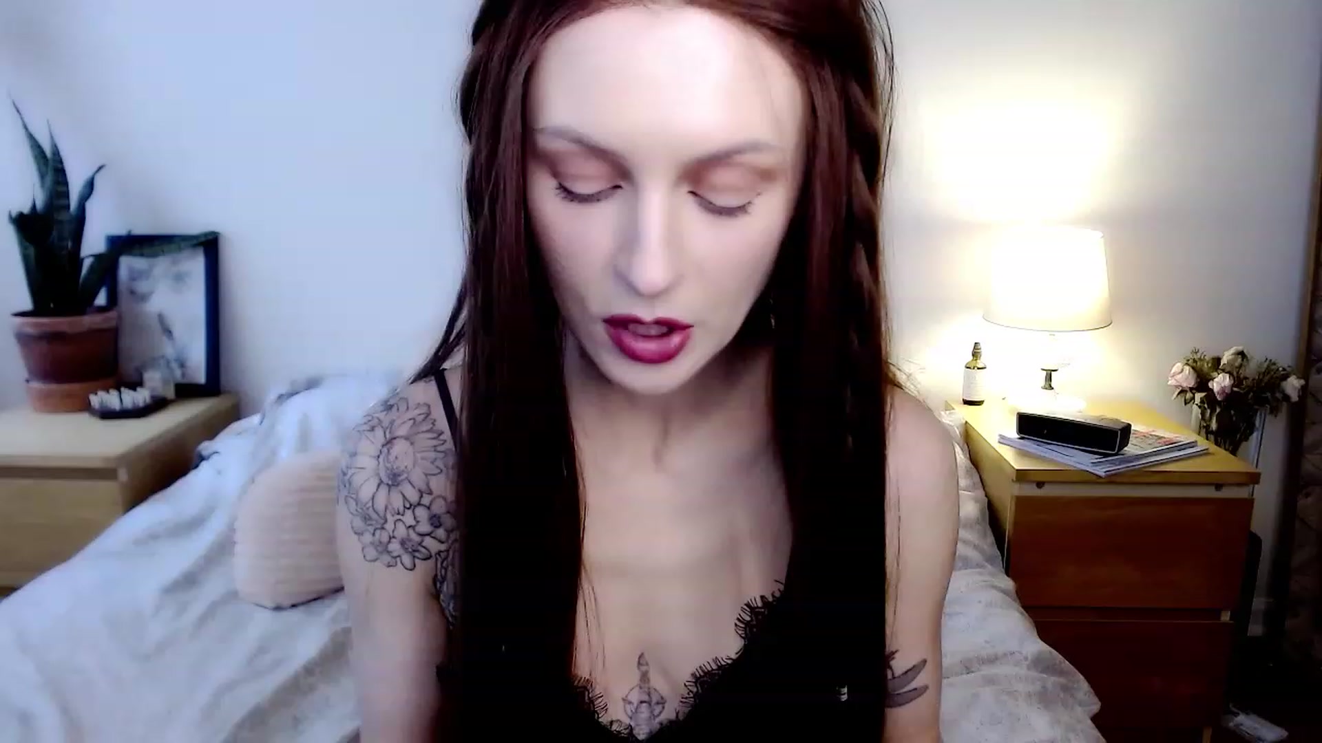 Gallery image thumbnail from therosethorne's myfreecams stream on, 02/22/2023, 20:36 image 10 of 20