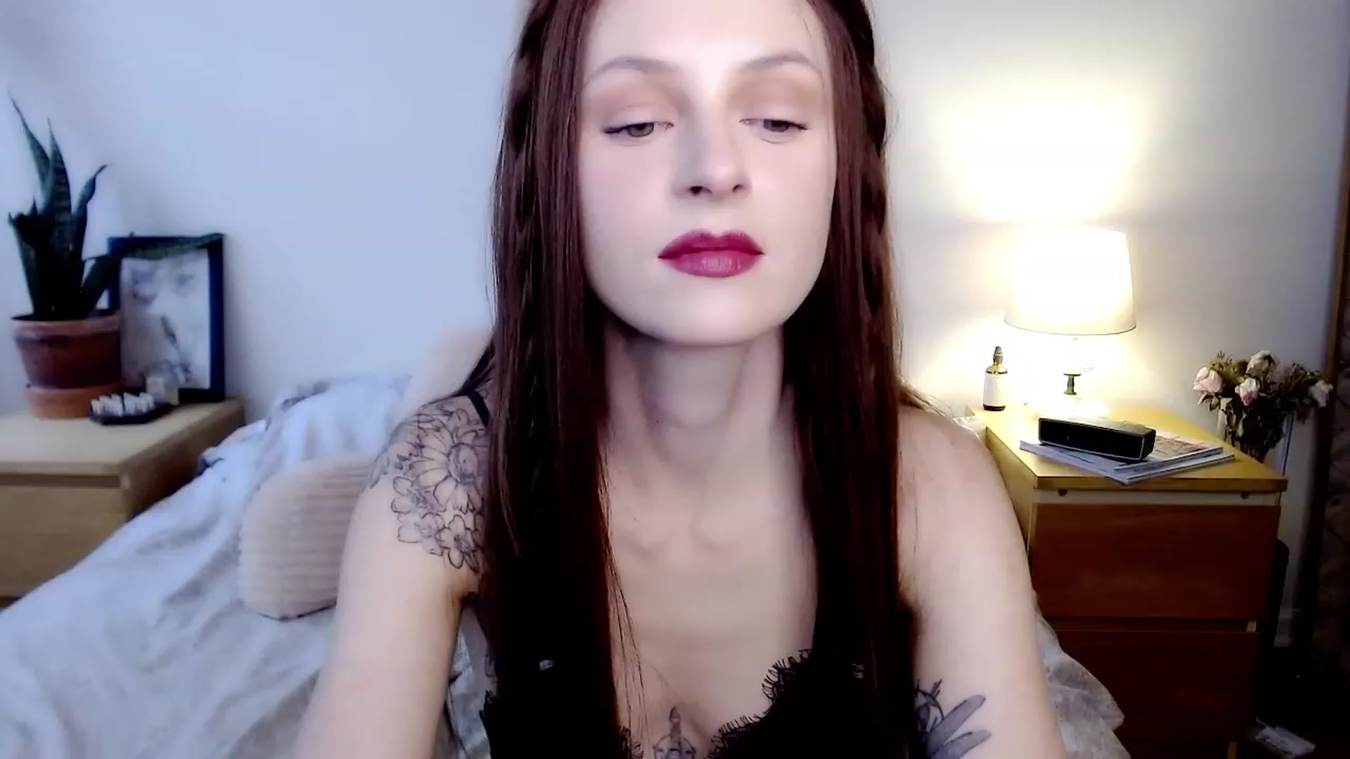 Gallery image thumbnail from therosethorne's myfreecams stream on, 02/22/2023, 20:36 image 11 of 20
