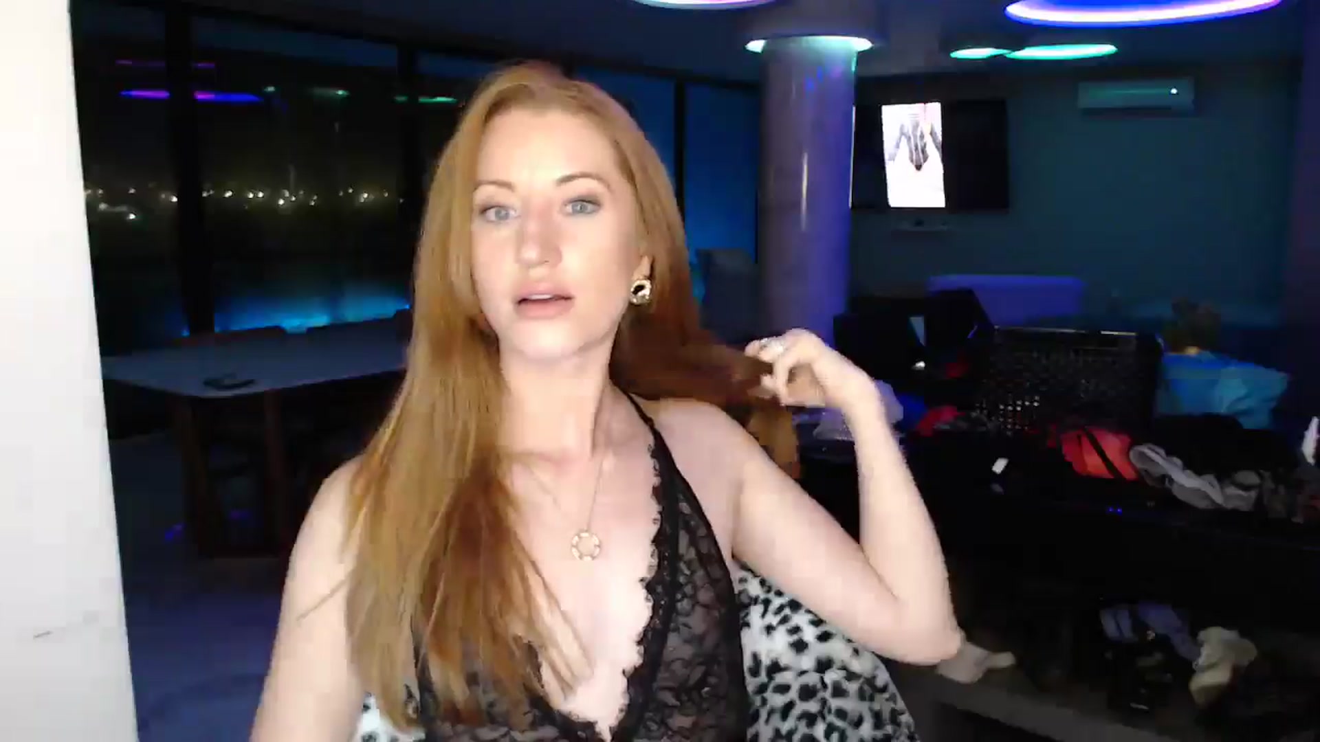 Gallery image thumbnail from thetigerqueen's myfreecams stream on, 06/14/2024, 08:20 image 4 of 20