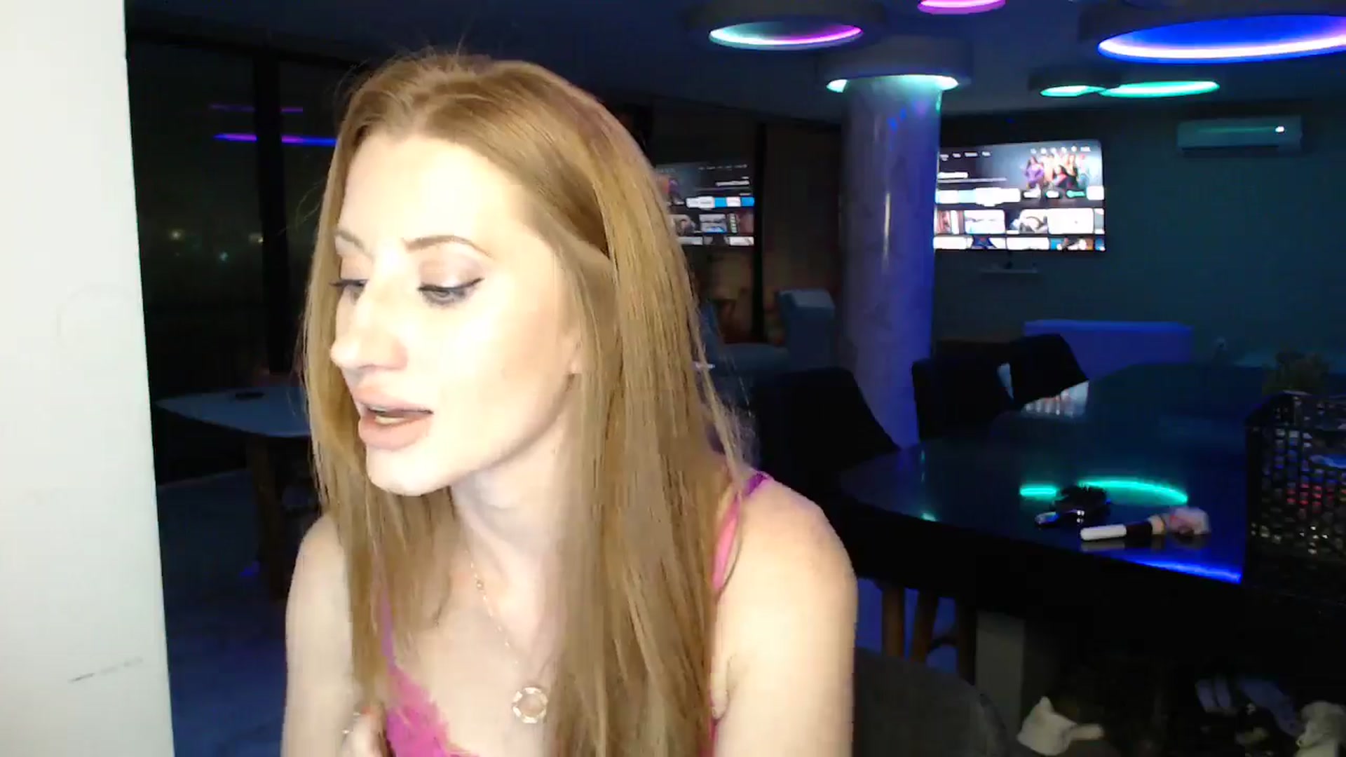 Gallery image thumbnail from thetigerqueen's myfreecams stream on, 06/15/2024, 08:12 image 7 of 20