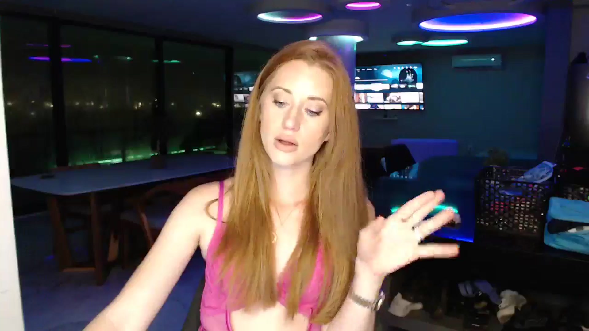 Gallery image thumbnail from thetigerqueen's myfreecams stream on, 06/15/2024, 08:26 image 14 of 20
