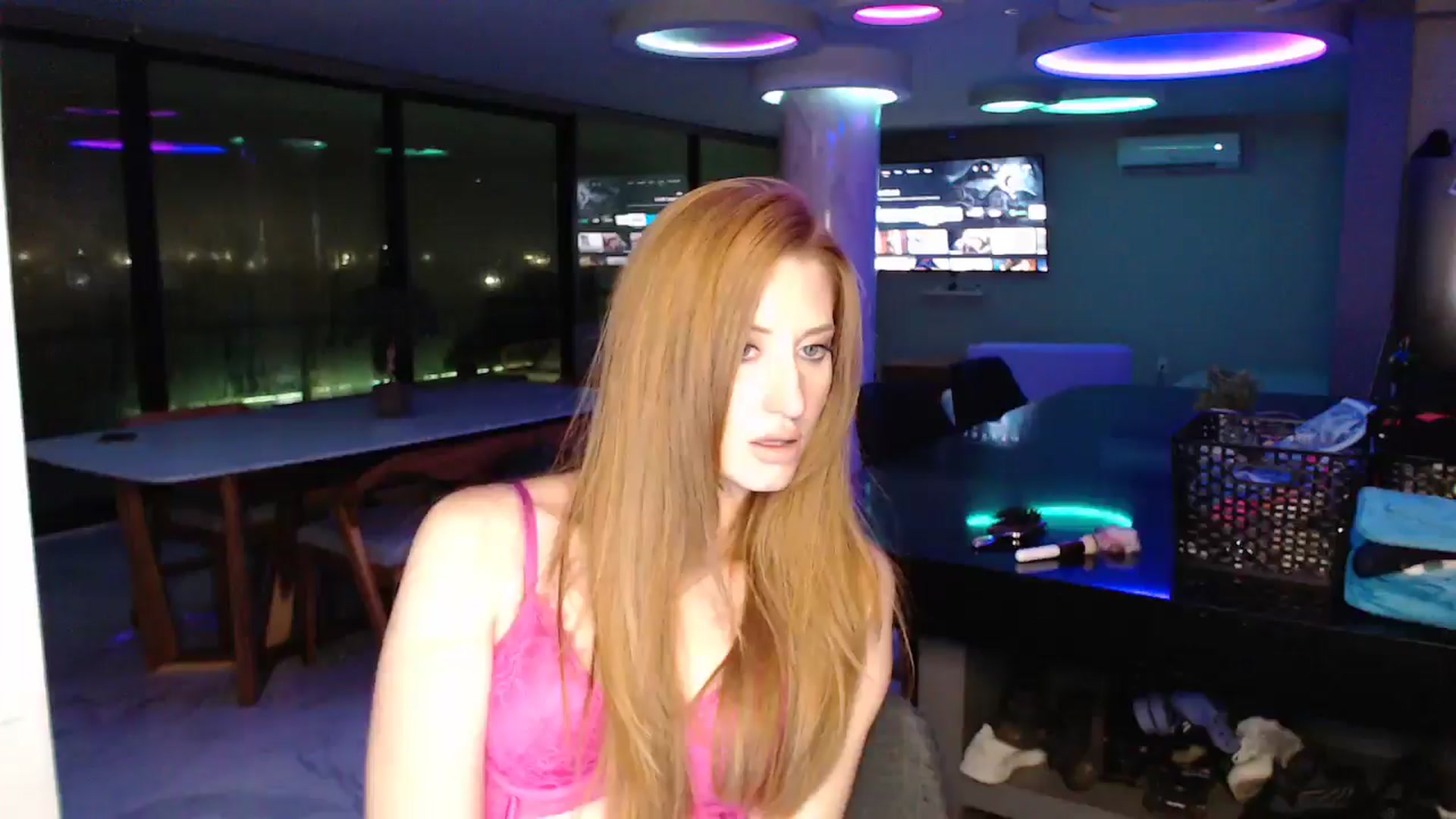 Gallery image thumbnail from thetigerqueen's myfreecams stream on, 06/15/2024, 08:26 image 4 of 20