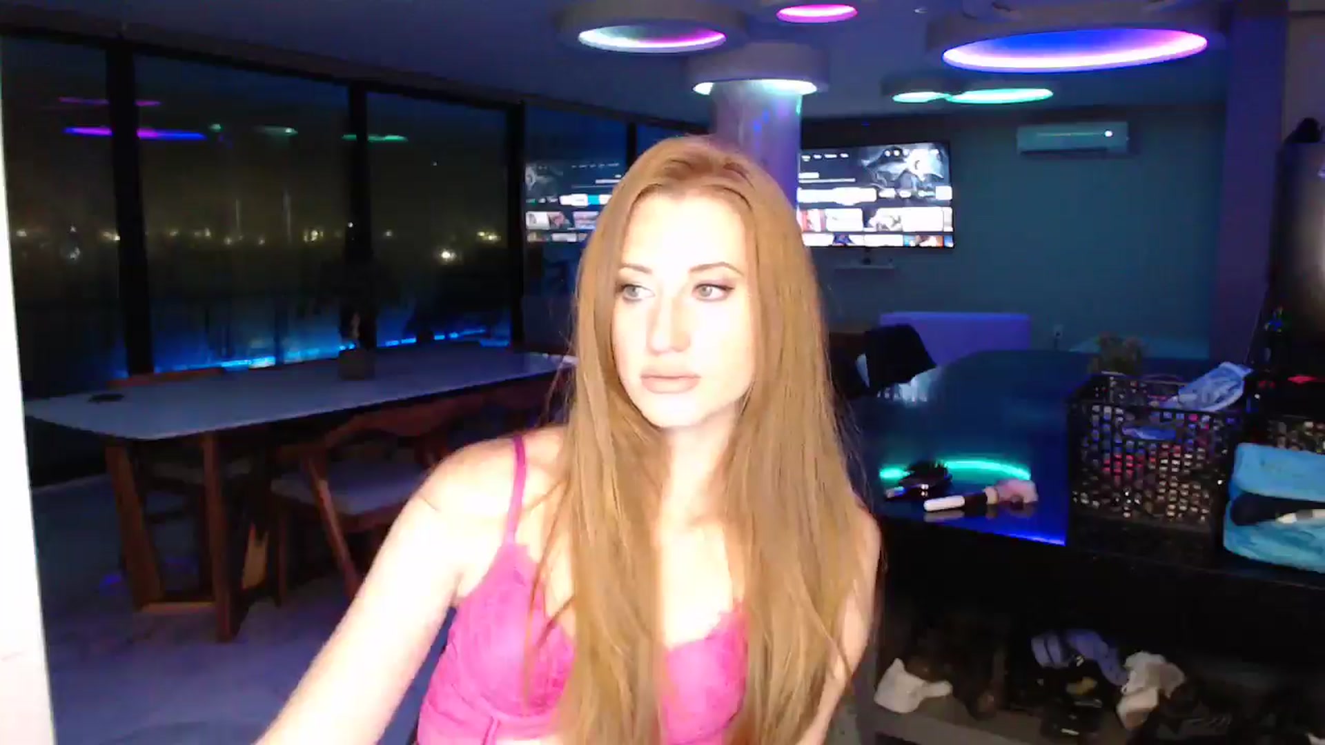 Gallery image thumbnail from thetigerqueen's myfreecams stream on, 06/15/2024, 08:26 image 3 of 20
