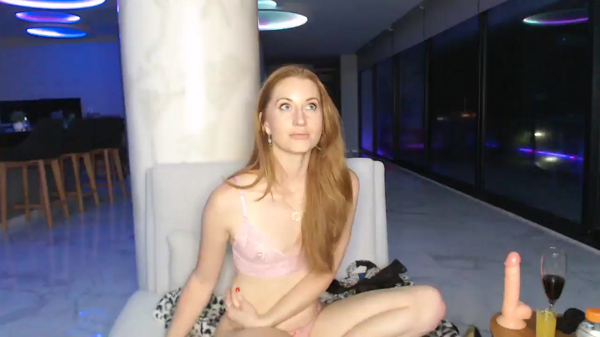 Gallery image thumbnail from thetigerqueen's myfreecams stream on, 06/19/2024, 09:35 image 5 of 20
