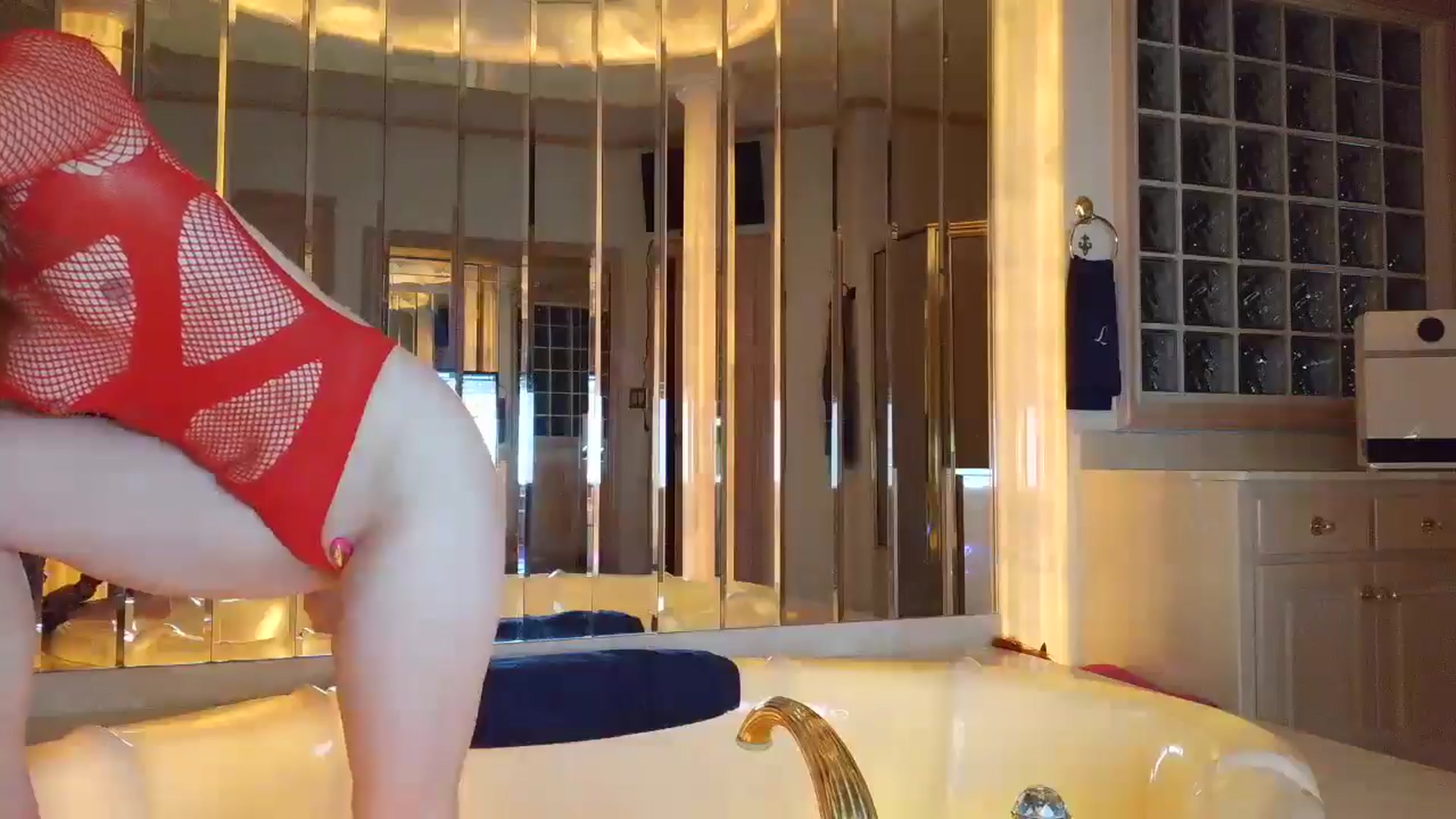 Gallery image thumbnail from thetigerqueen's myfreecams stream on, 01/04/2026, 08:32 image 2 of 20