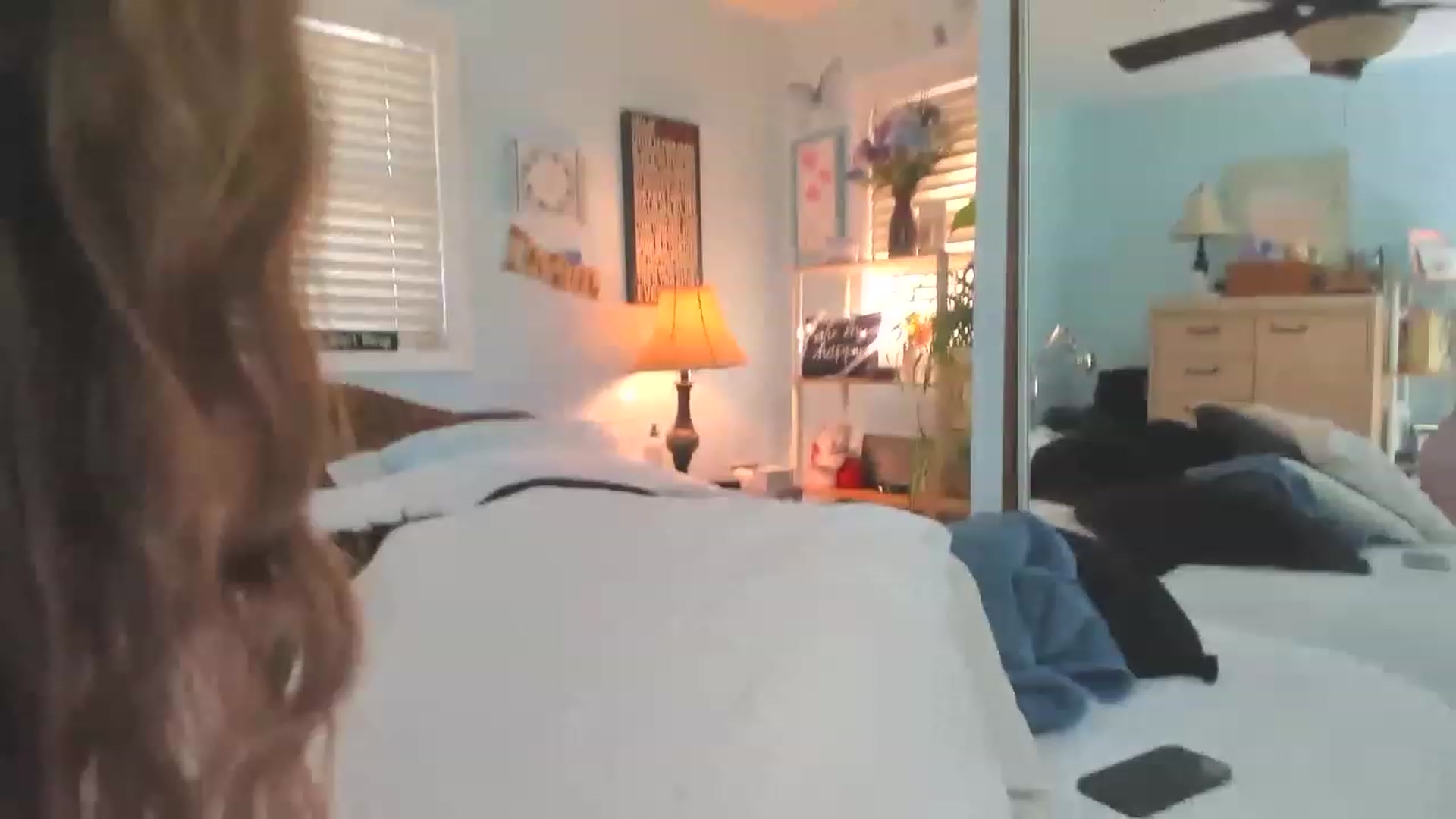Gallery image thumbnail from thewolfof_MFC's myfreecams stream on, 12/27/2022, 21:33 image 9 of 20