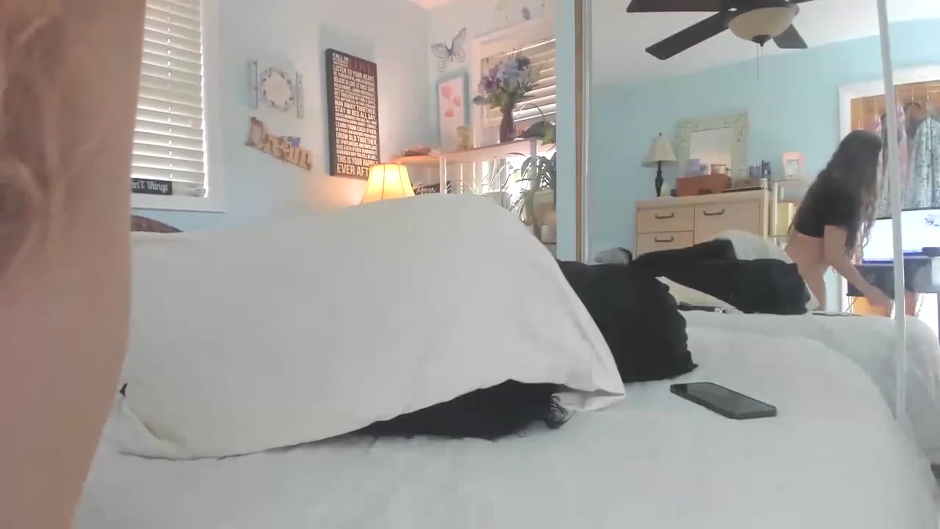 Gallery image thumbnail from thewolfof_MFC's myfreecams stream on, 03/17/2023, 16:56 image 19 of 20