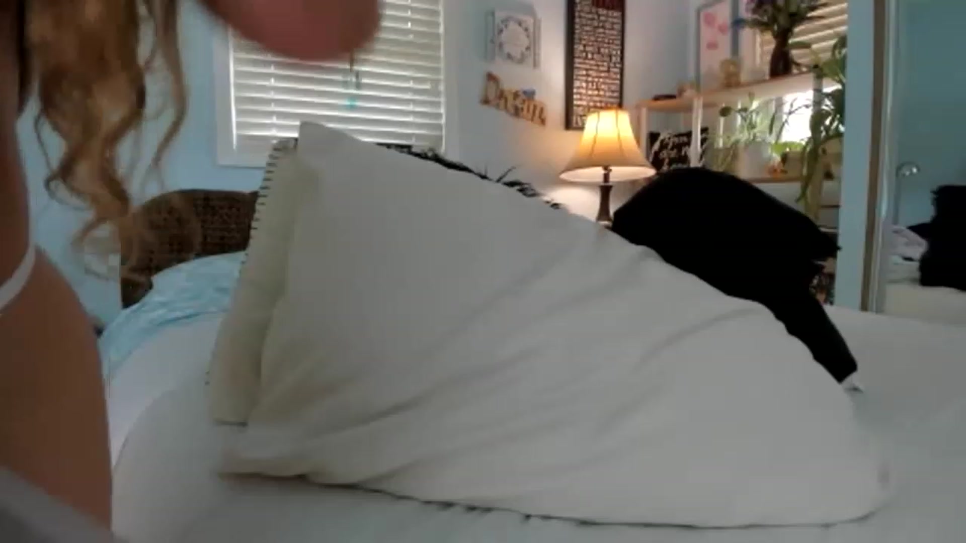 Gallery image thumbnail from thewolfof_MFC's myfreecams stream on, 05/07/2023, 16:26 image 11 of 20