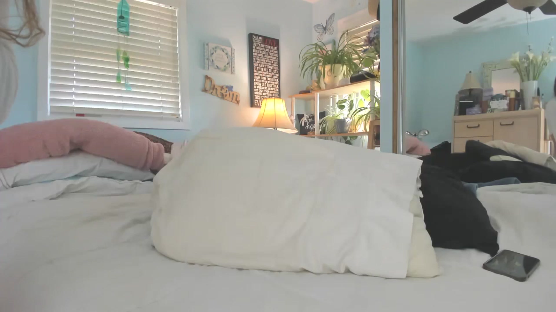 Gallery image thumbnail from thewolfof_MFC's myfreecams stream on, 02/13/2024, 20:48 image 4 of 20