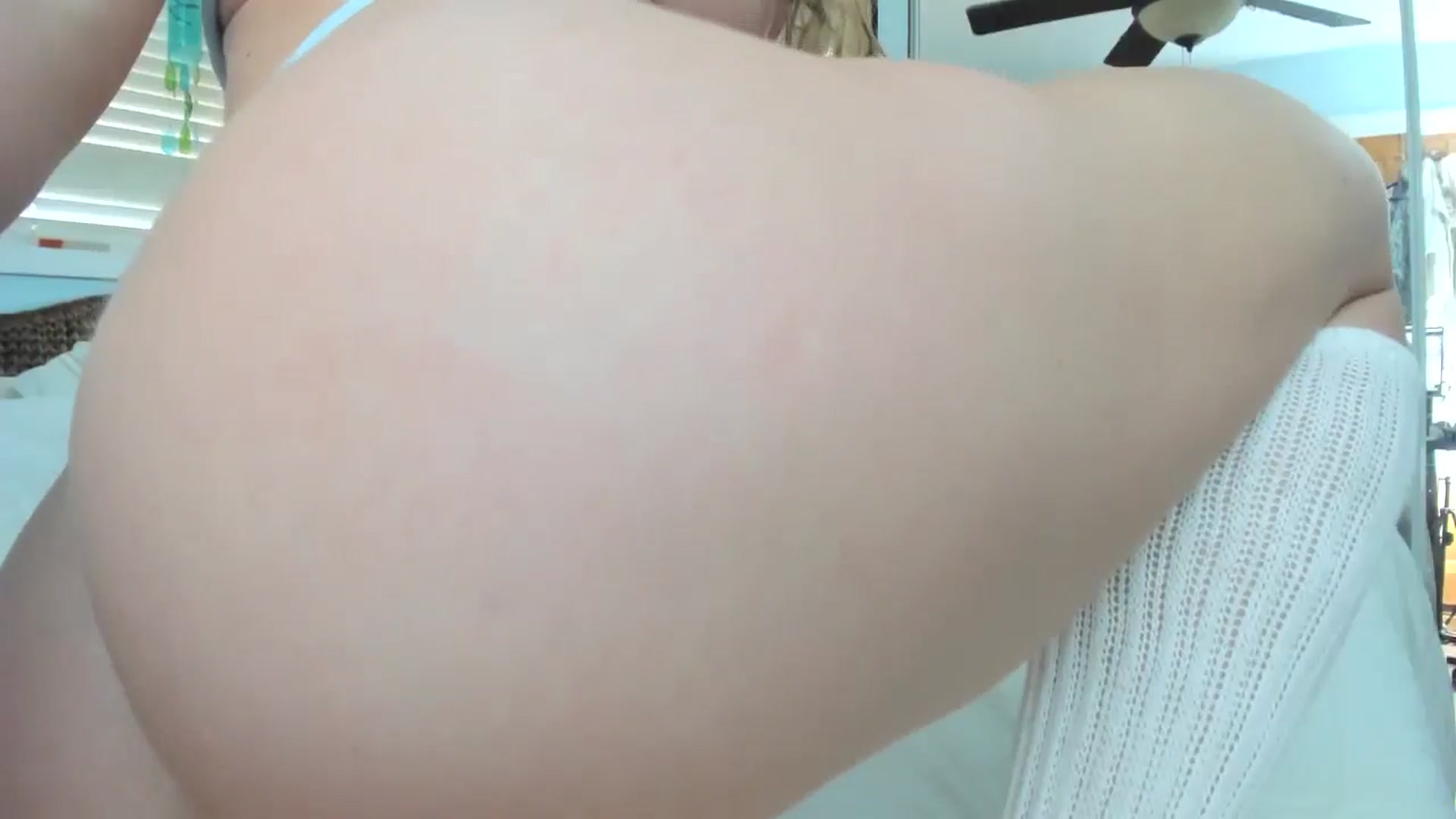 Gallery image thumbnail from thewolfof_MFC's myfreecams stream on, 03/18/2025, 19:38 image 2 of 20