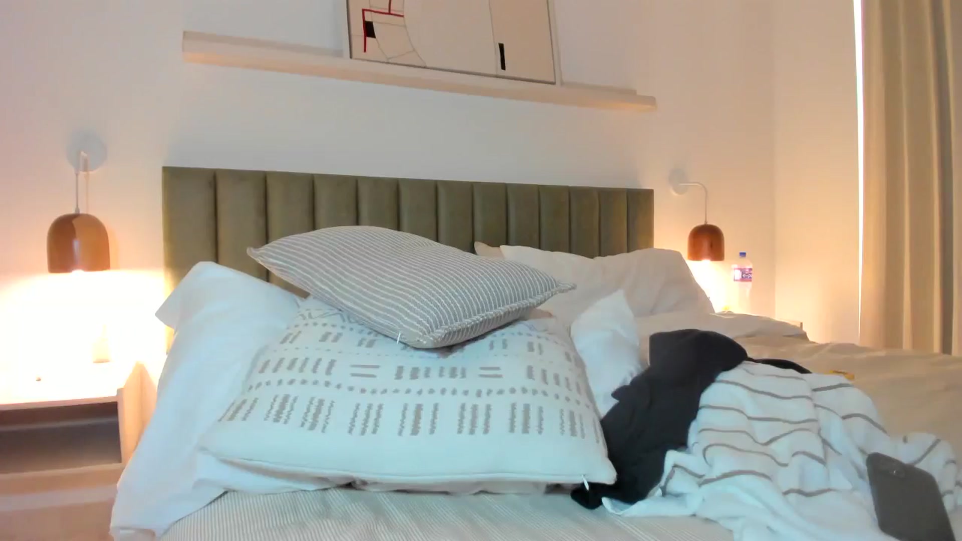 Gallery image thumbnail from thewolfof_MFC's myfreecams stream on, 08/16/2025, 15:00 image 19 of 20