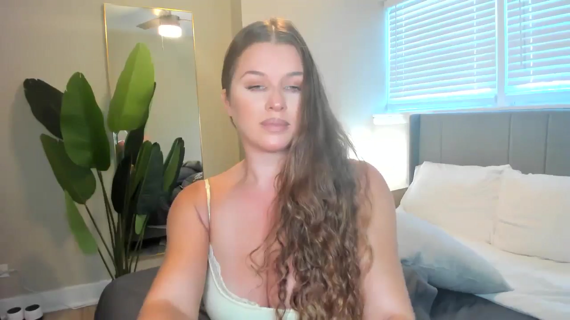 Gallery image thumbnail from thewolfof_MFC's myfreecams stream on, 09/27/2025, 15:34 image 16 of 20