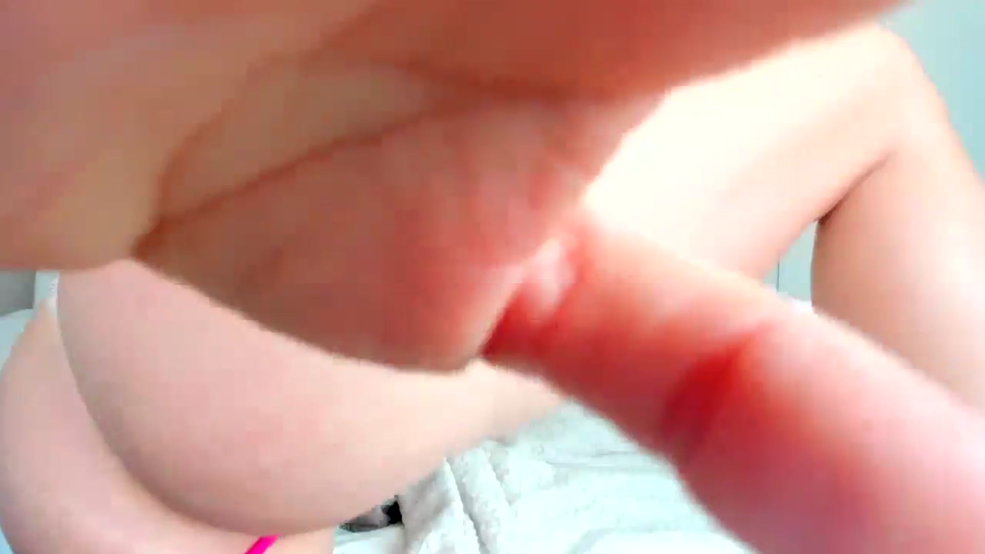 Gallery image thumbnail from thewolfof_MFC's myfreecams stream on, 11/10/2025, 16:36 image 14 of 20