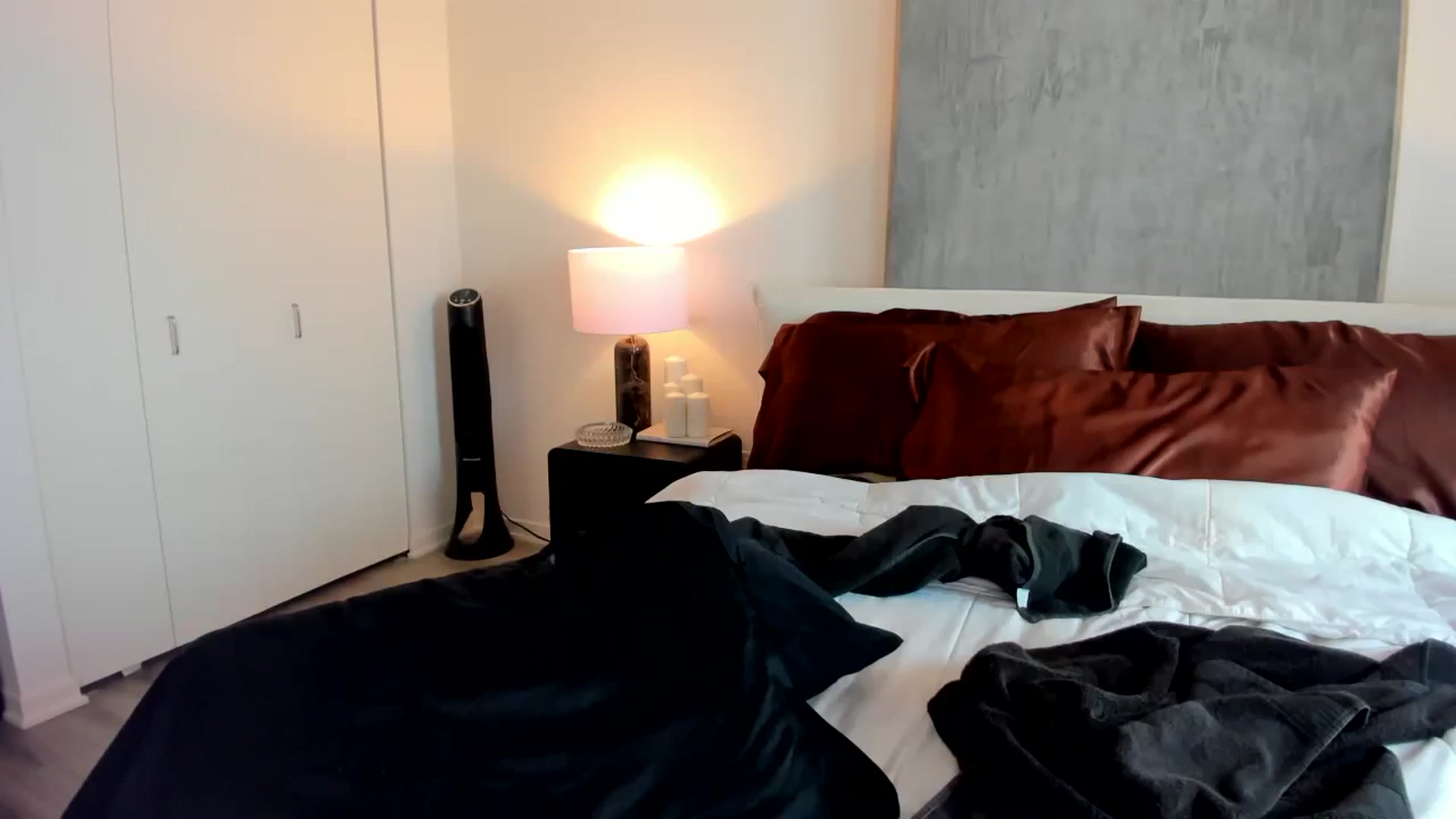 Gallery image thumbnail from thewolfof_MFC's myfreecams stream on, 04/04/2026, 16:07 image 17 of 20