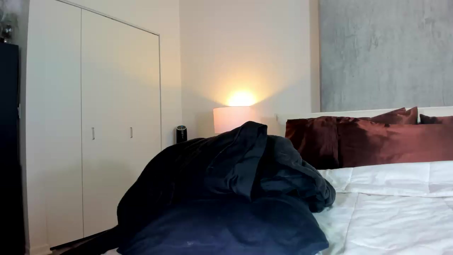 Gallery image thumbnail from thewolfof_MFC's myfreecams stream on, 05/18/2026, 15:43 image 19 of 20