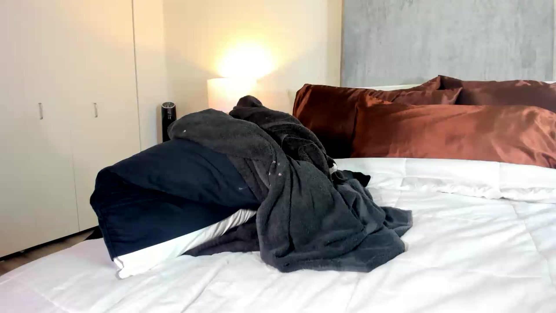 Gallery image thumbnail from thewolfof_MFC's myfreecams stream on, 07/28/2026, 16:21 image 4 of 20