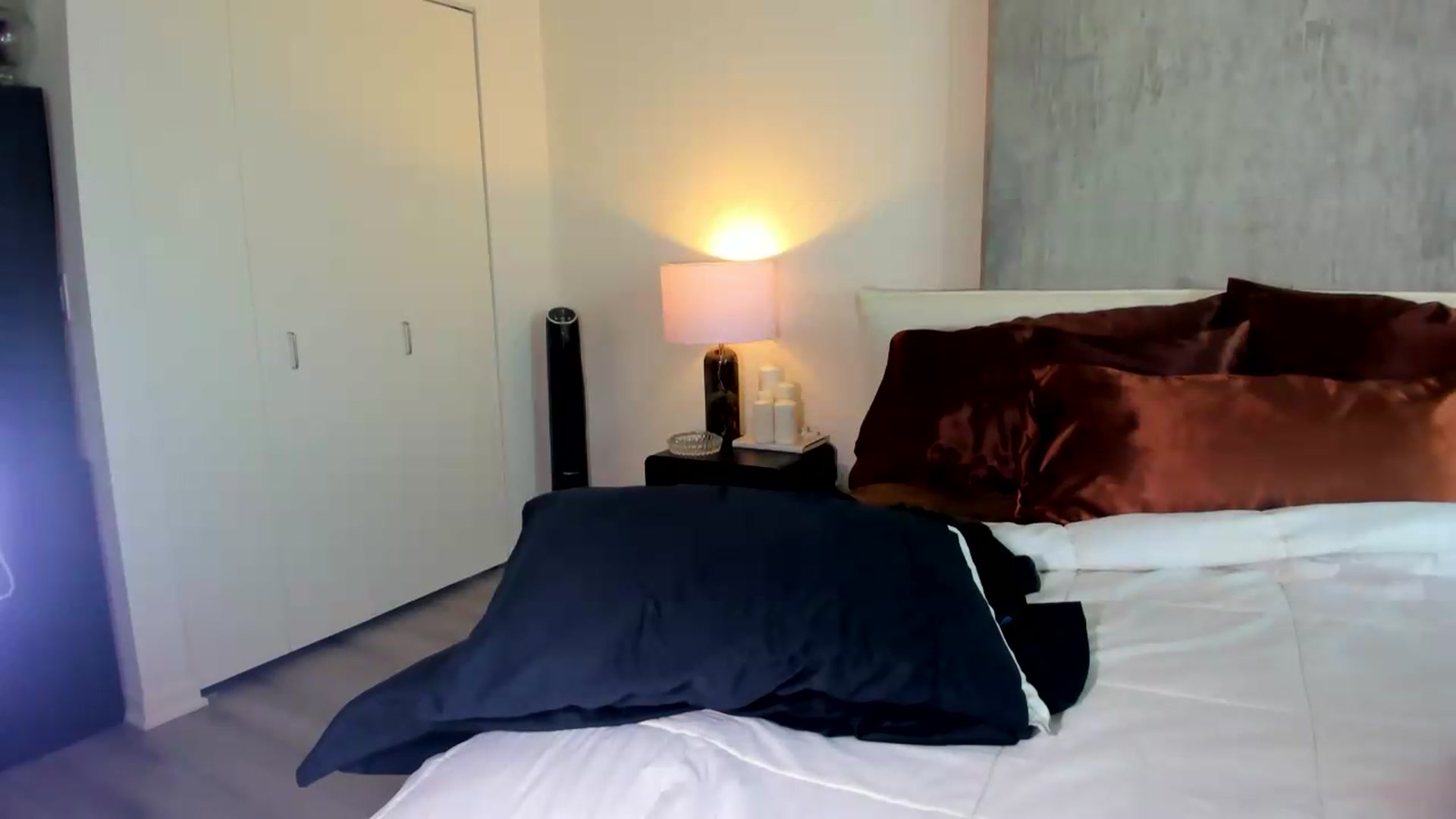 Gallery image thumbnail from thewolfof_MFC's myfreecams stream on, 08/21/2026, 14:59 image 9 of 20