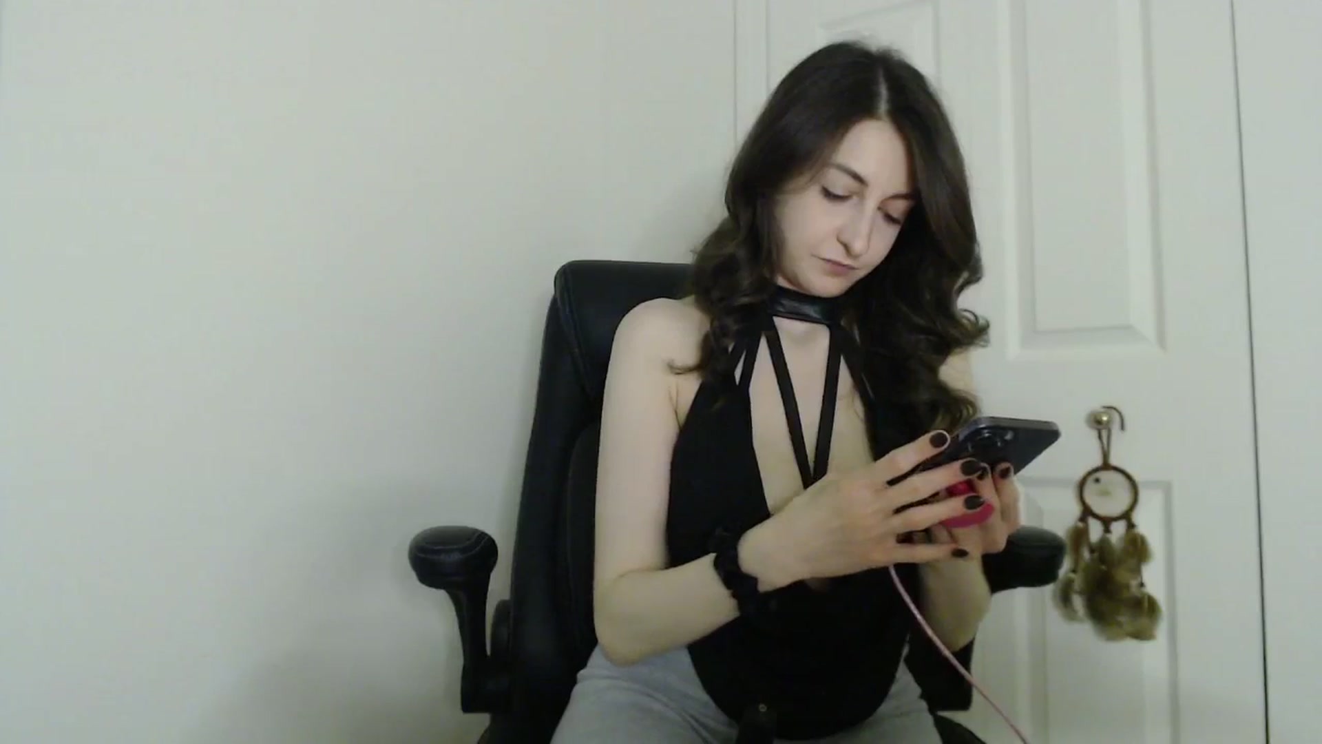 Gallery image thumbnail from thisisAname's myfreecams stream on, 01/08/2026, 05:07 image 3 of 20